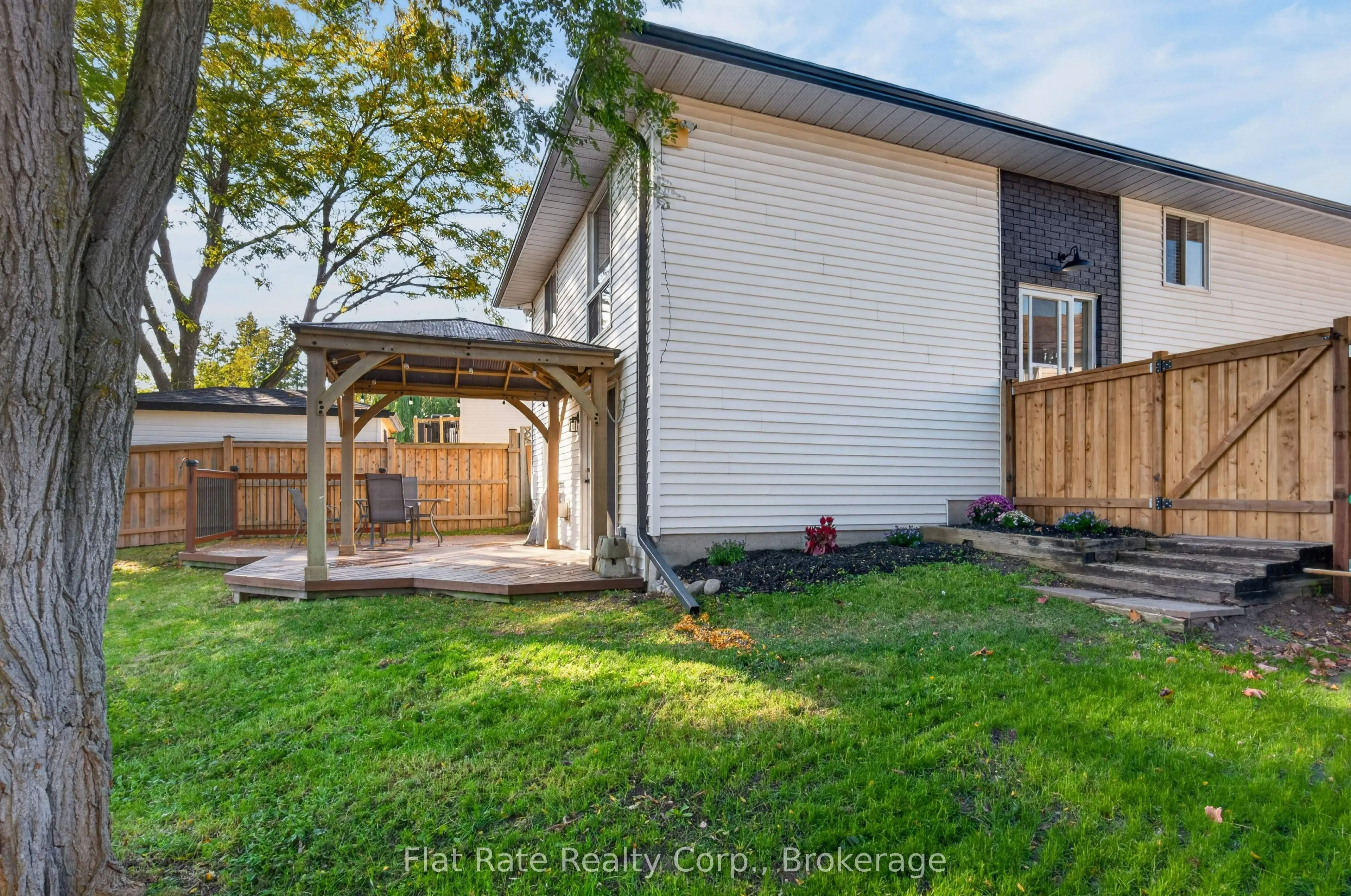 1321 Tudor Crescent