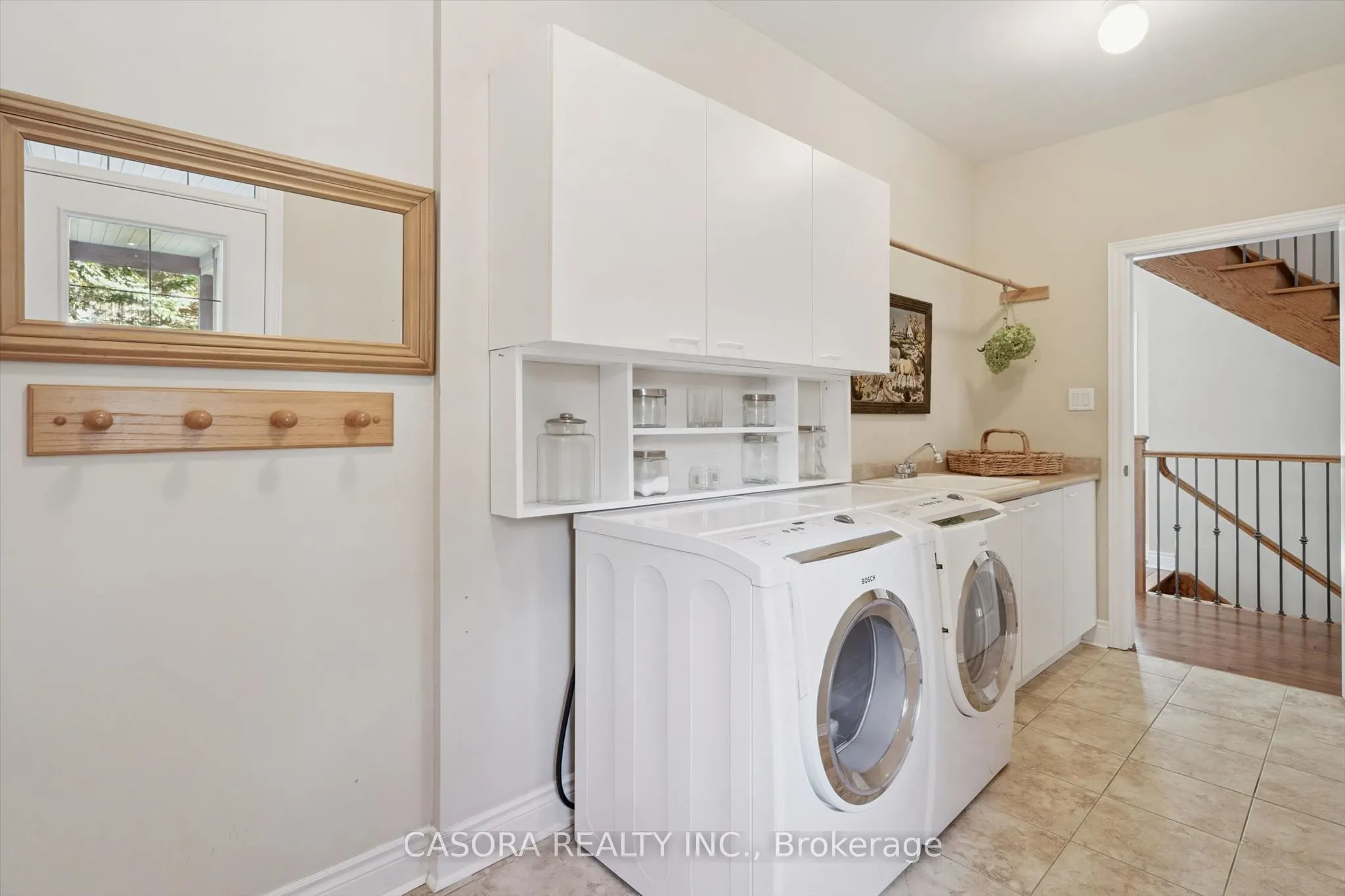 15 Breakwater Court