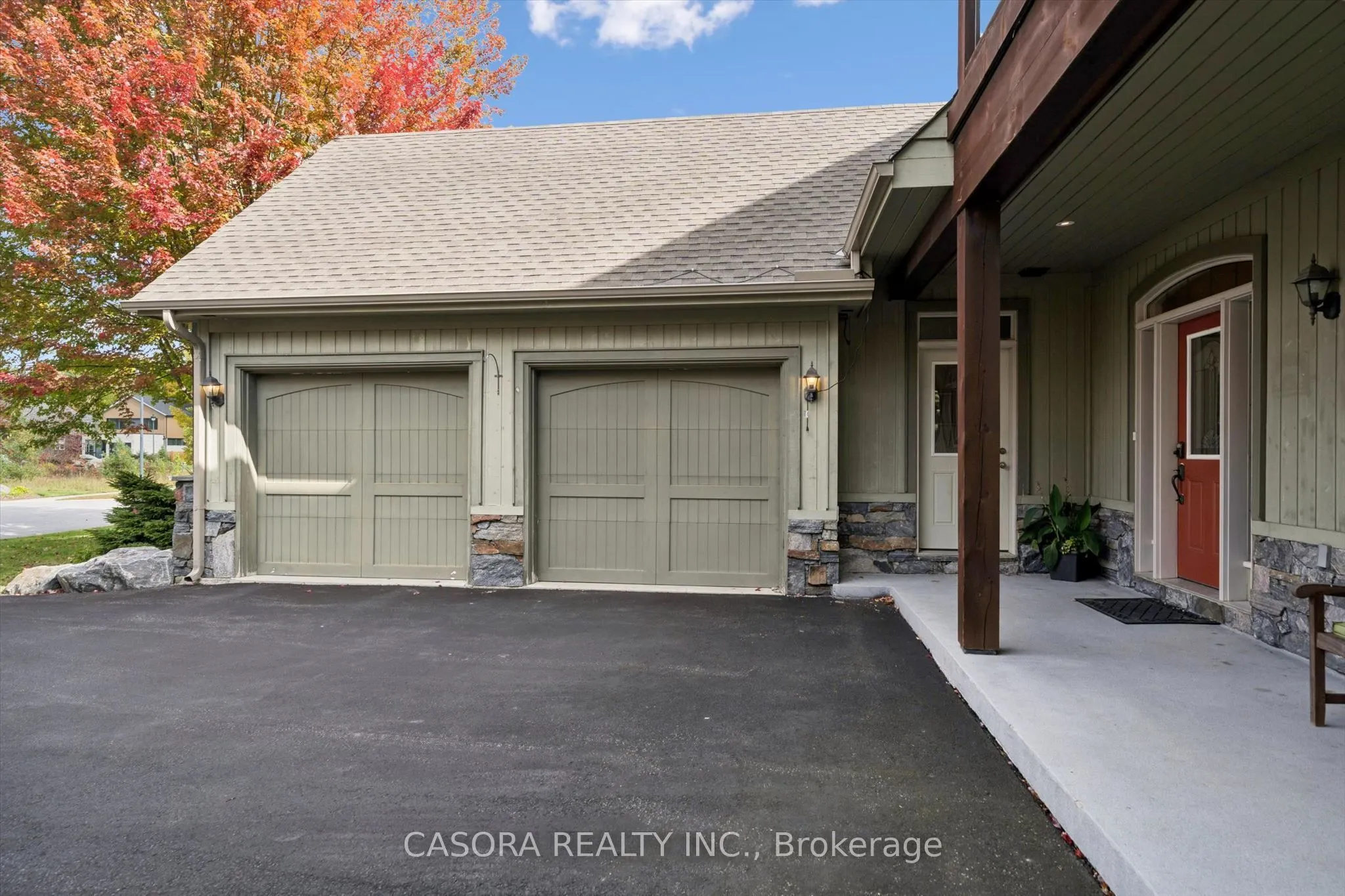 15 Breakwater Court