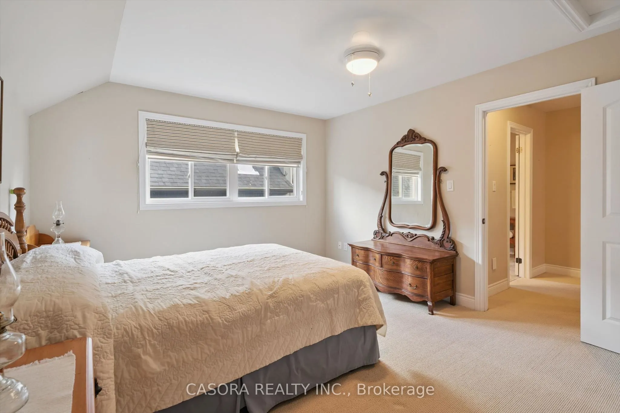 15 Breakwater Court