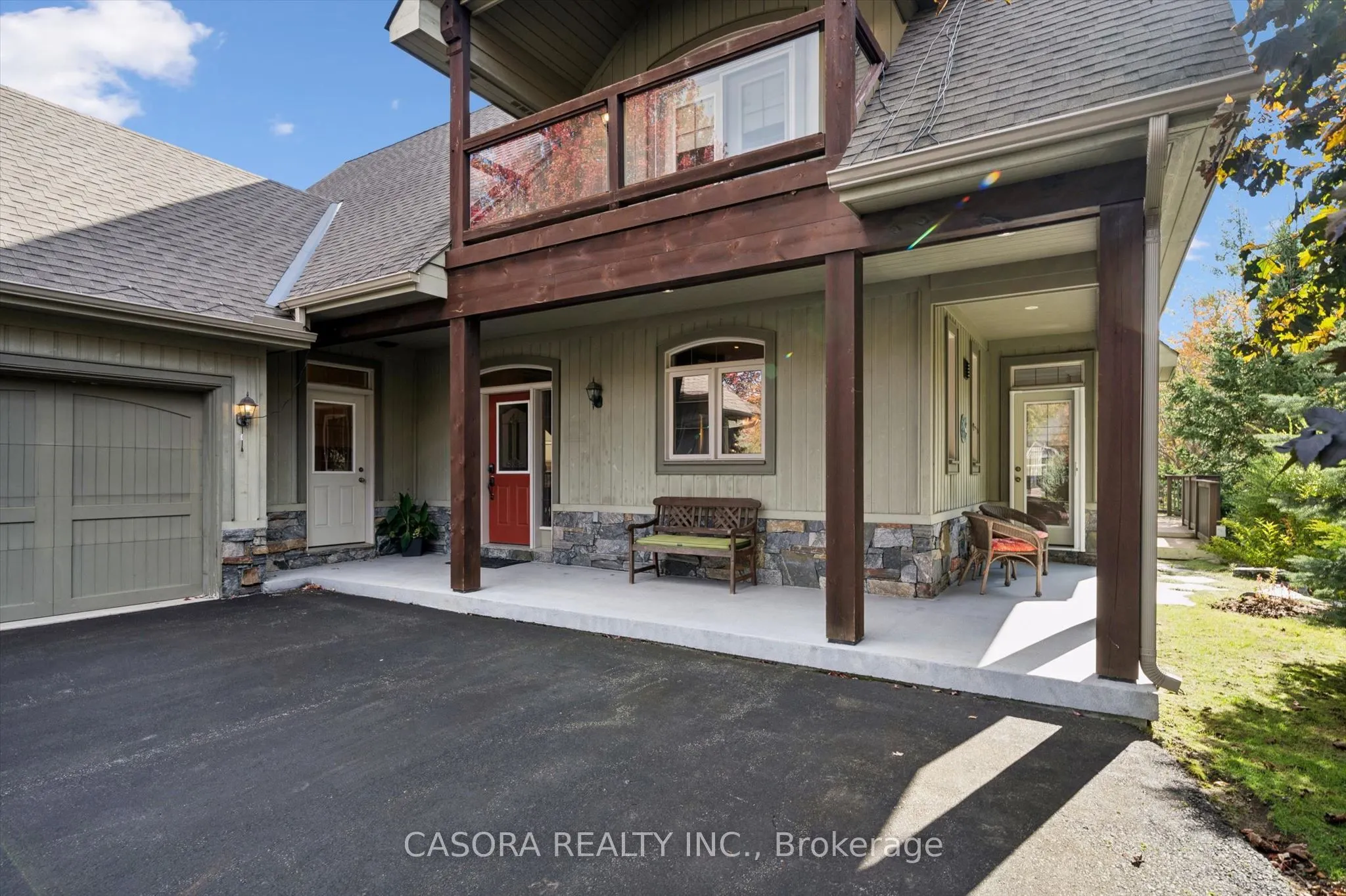 15 Breakwater Court