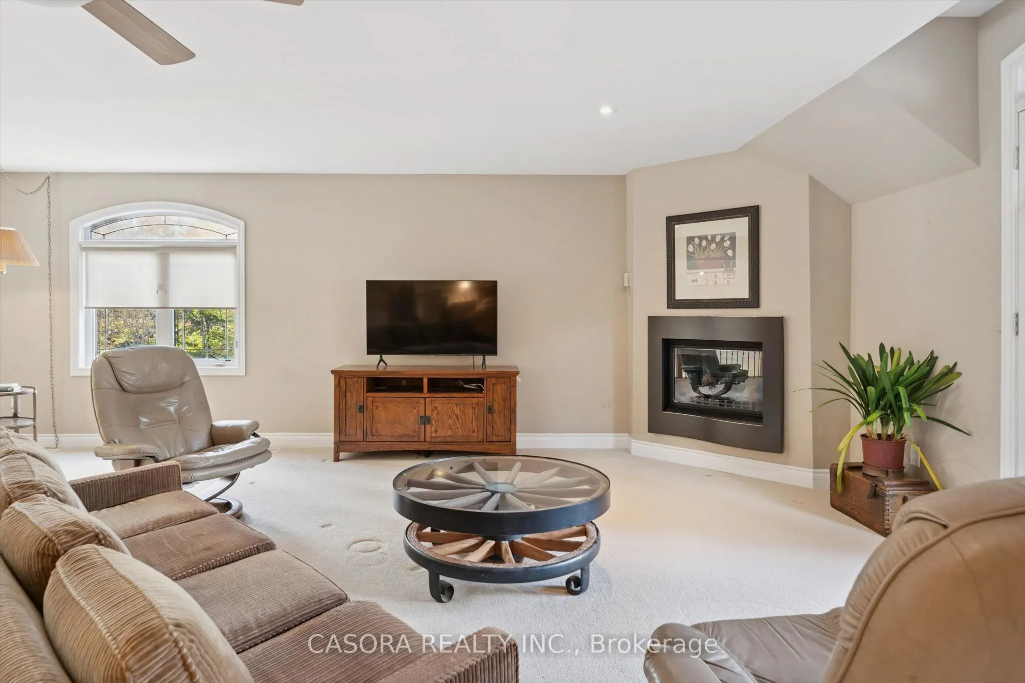 15 Breakwater Court