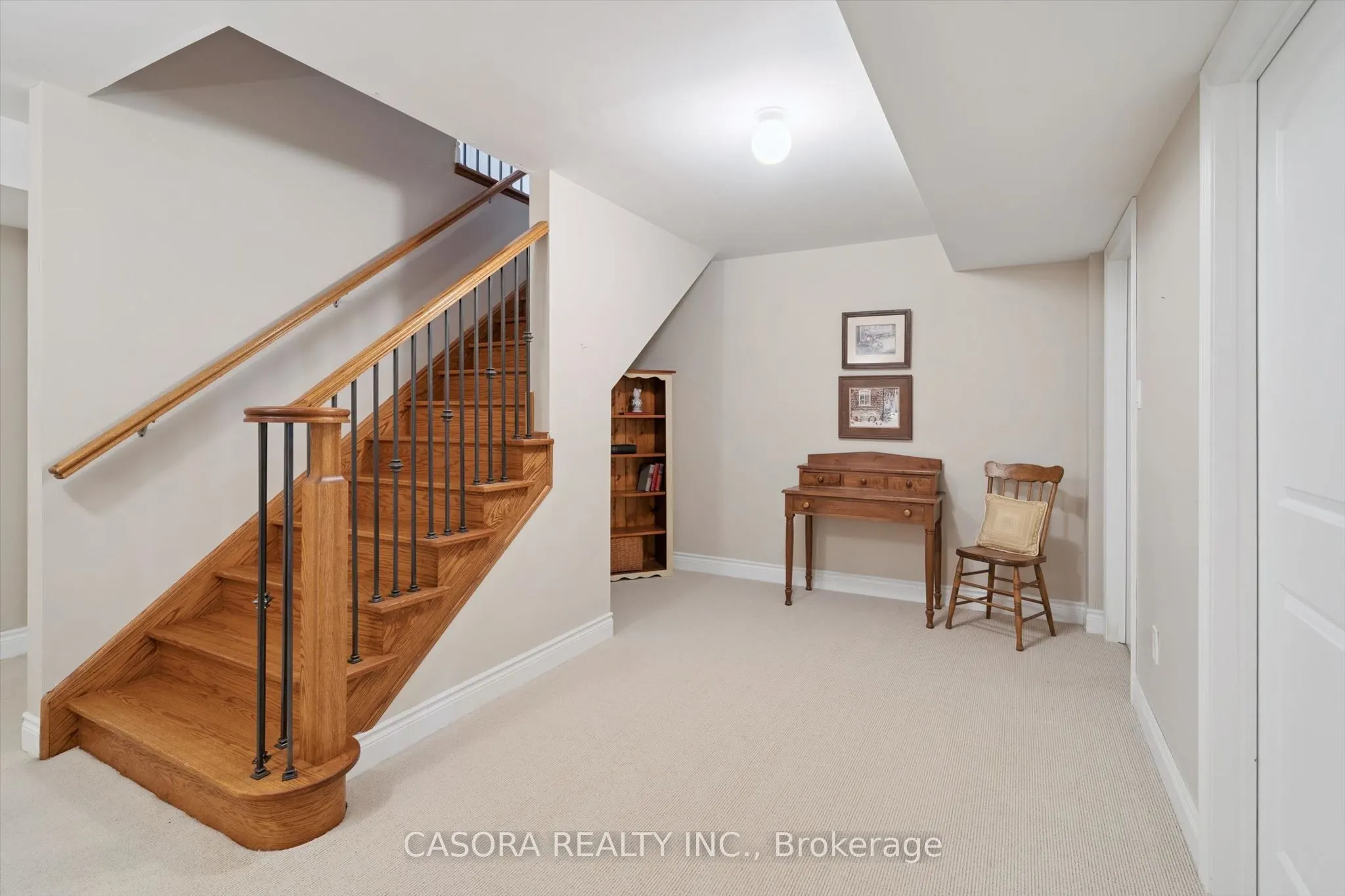 15 Breakwater Court