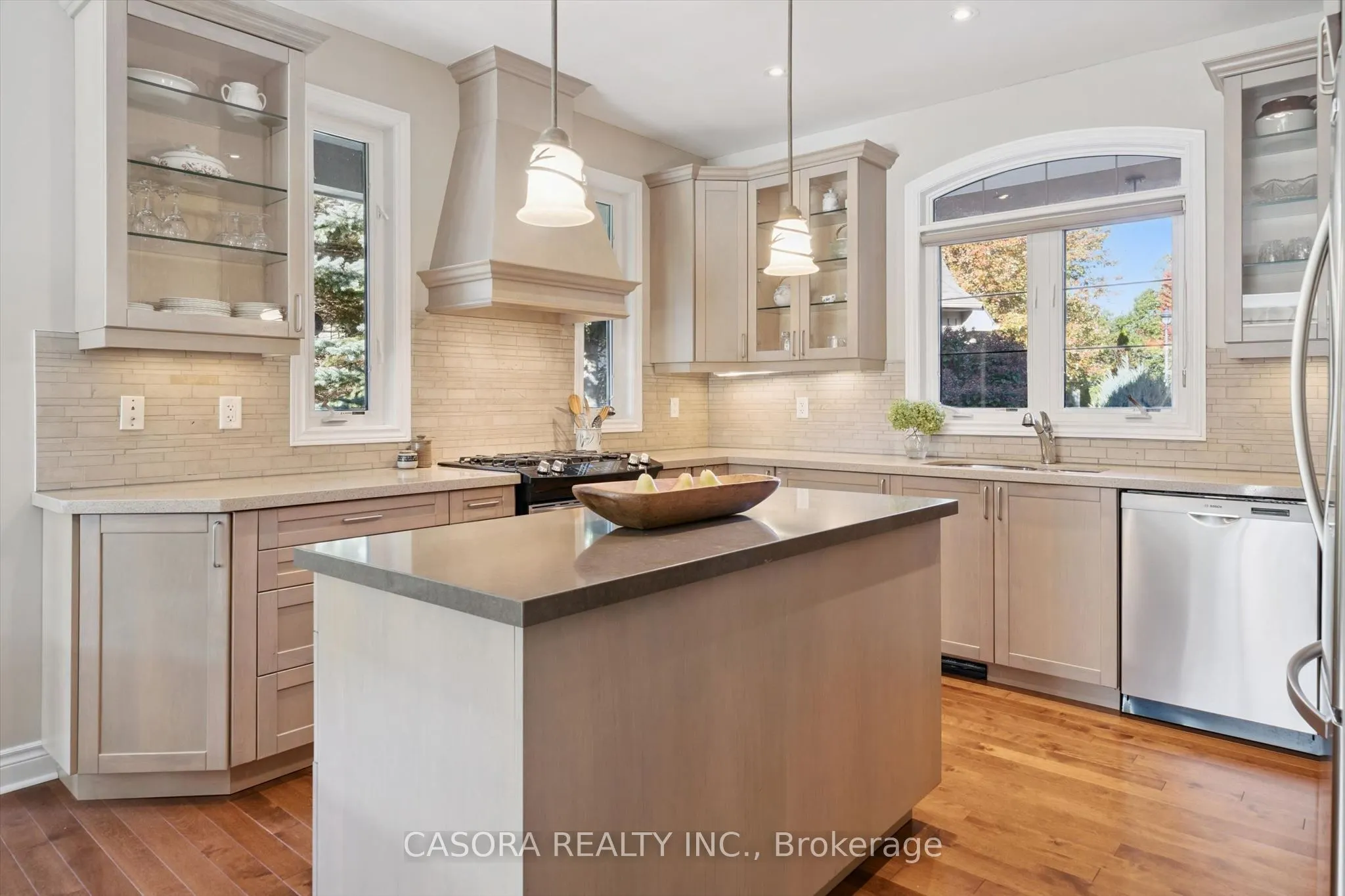 15 Breakwater Court