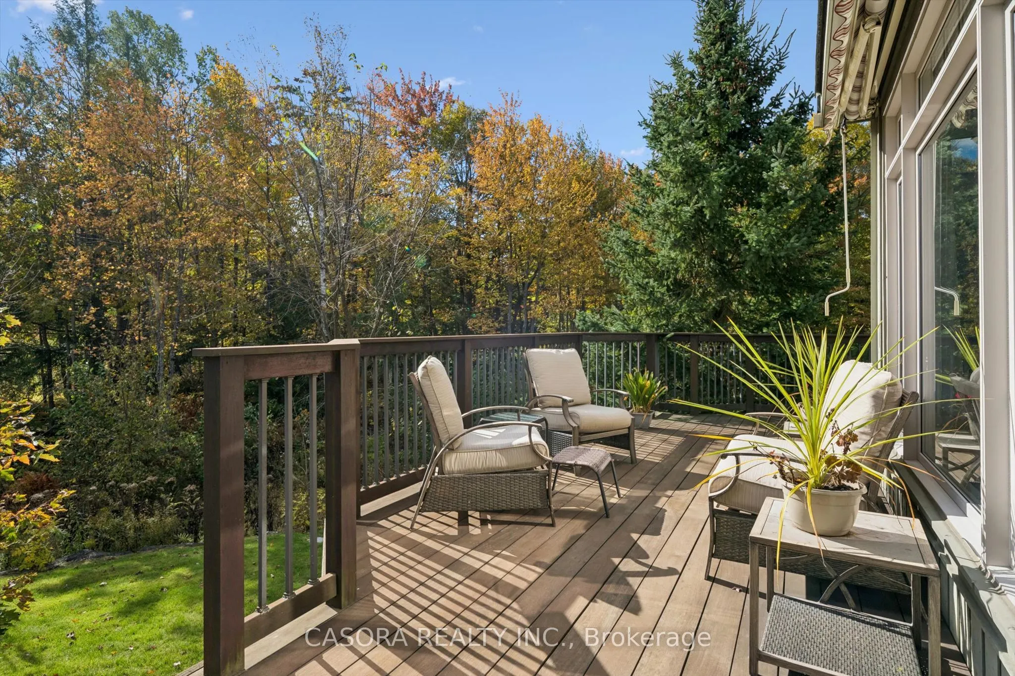 15 Breakwater Court