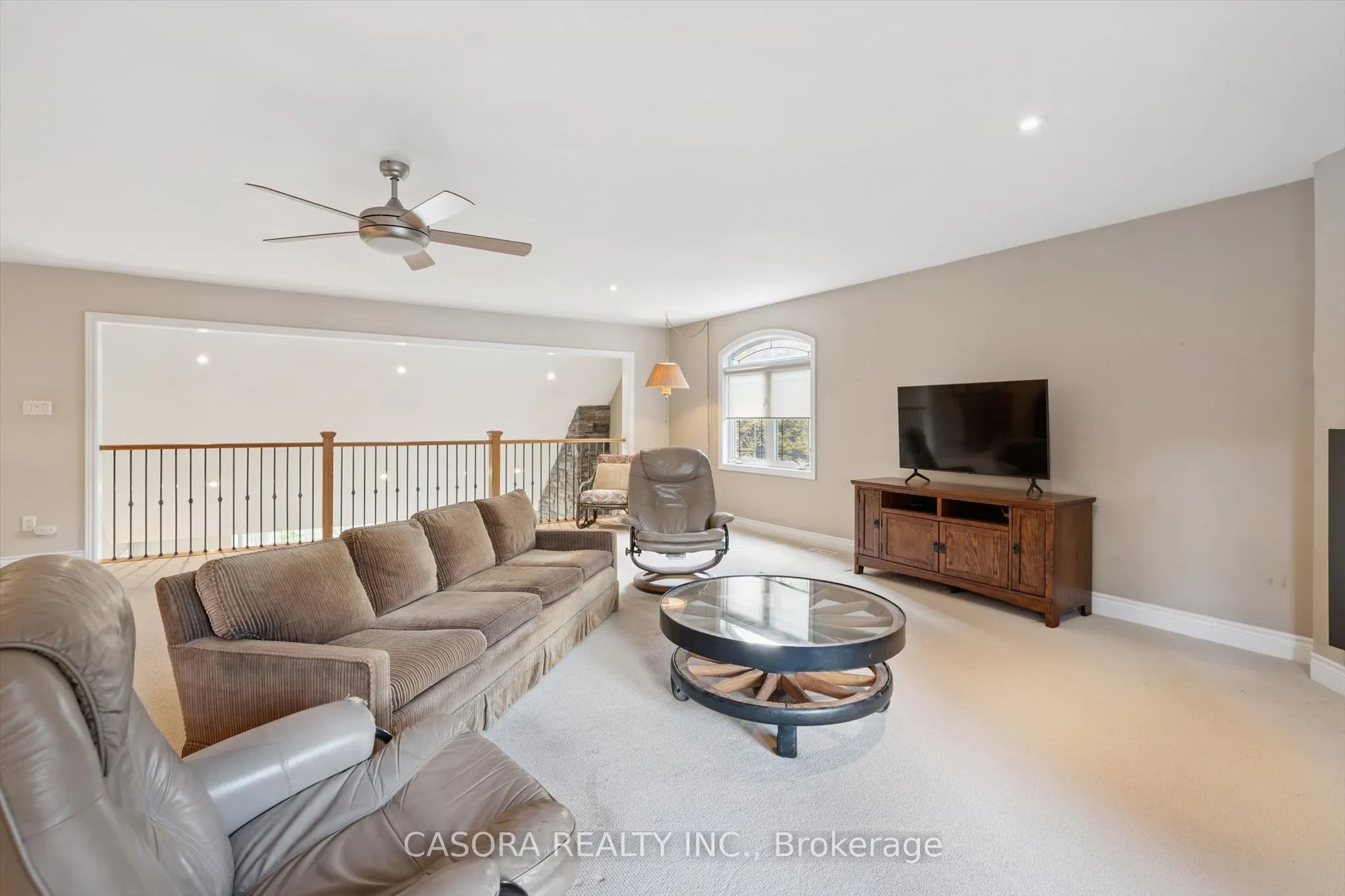 15 Breakwater Court