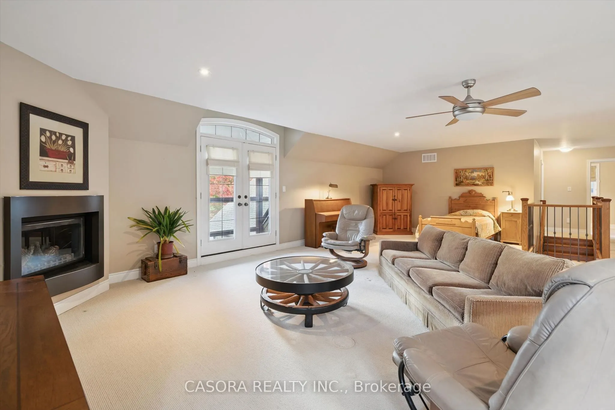 15 Breakwater Court