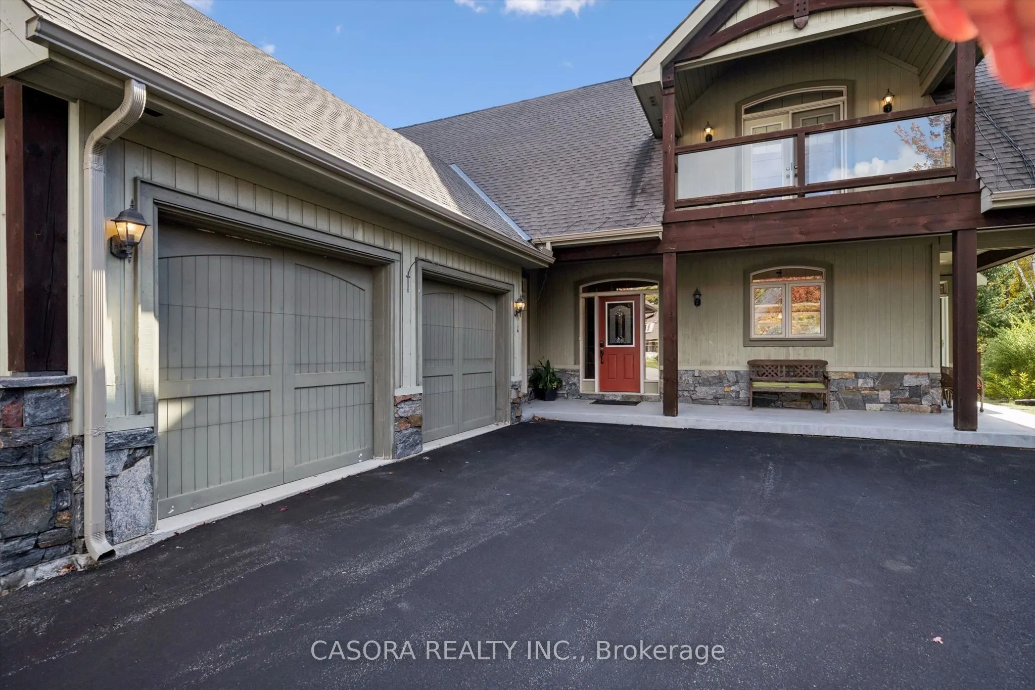 15 Breakwater Court