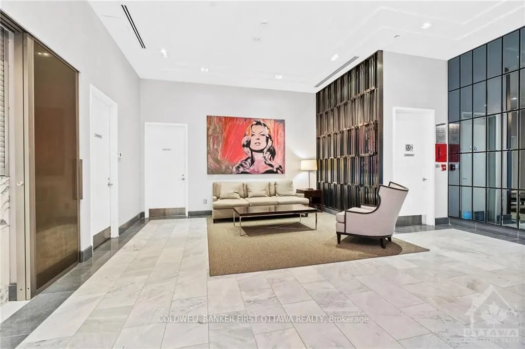 300 LISGAR Street #907