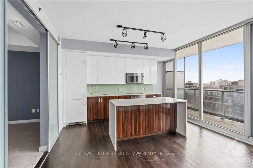 300 LISGAR Street #907