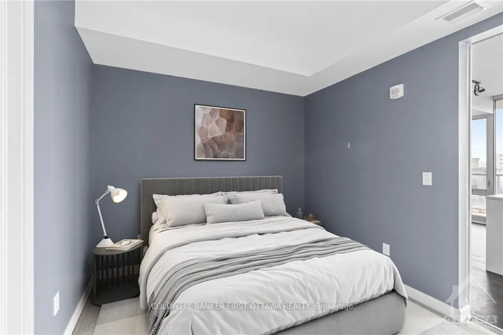 300 LISGAR Street #907