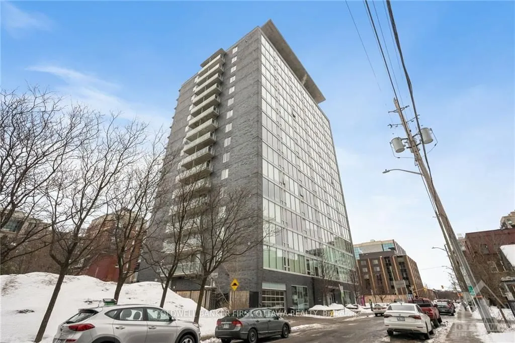 300 LISGAR Street #907