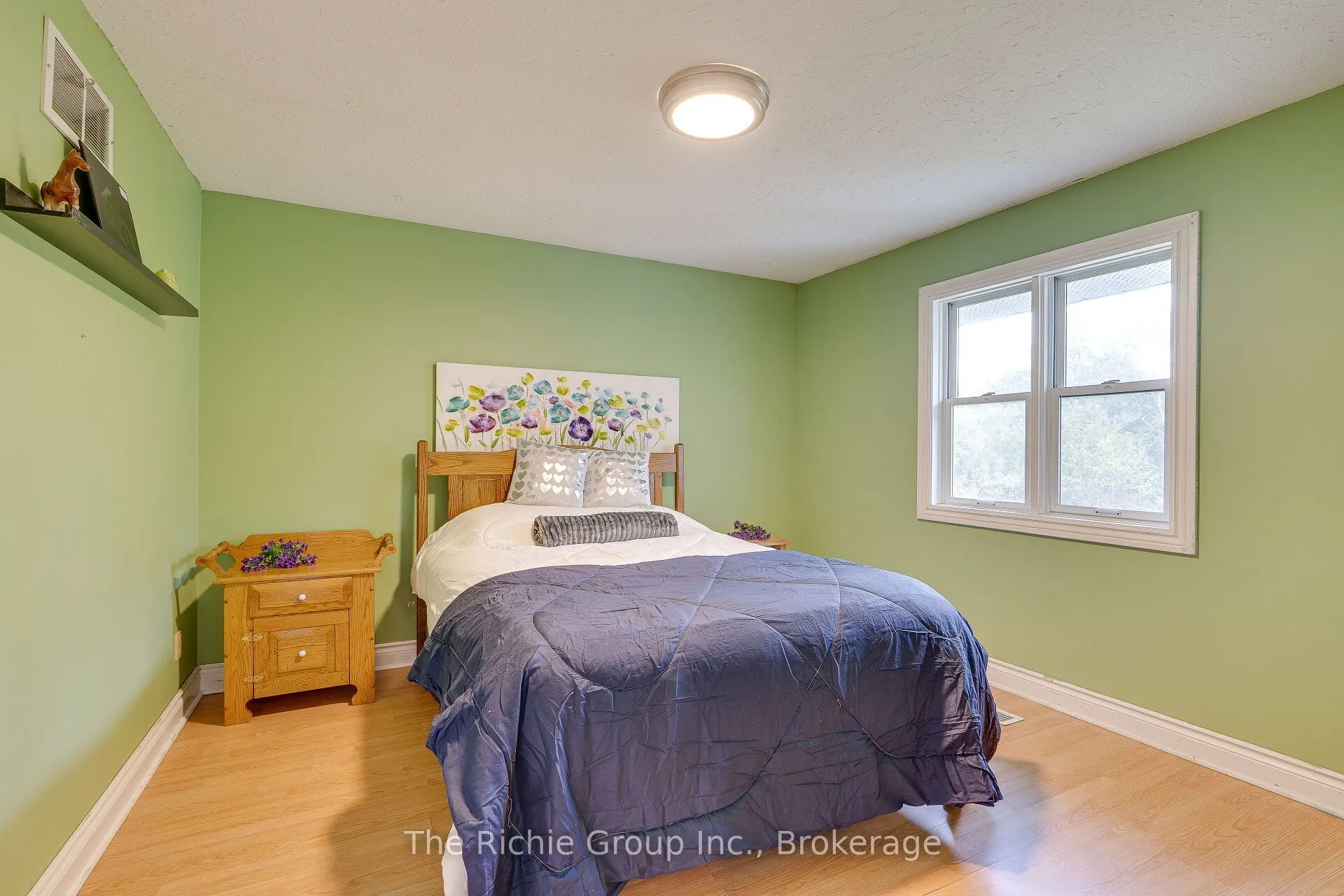 5 Shell Crescent