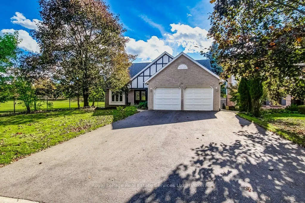 22 Daffodil Crescent
