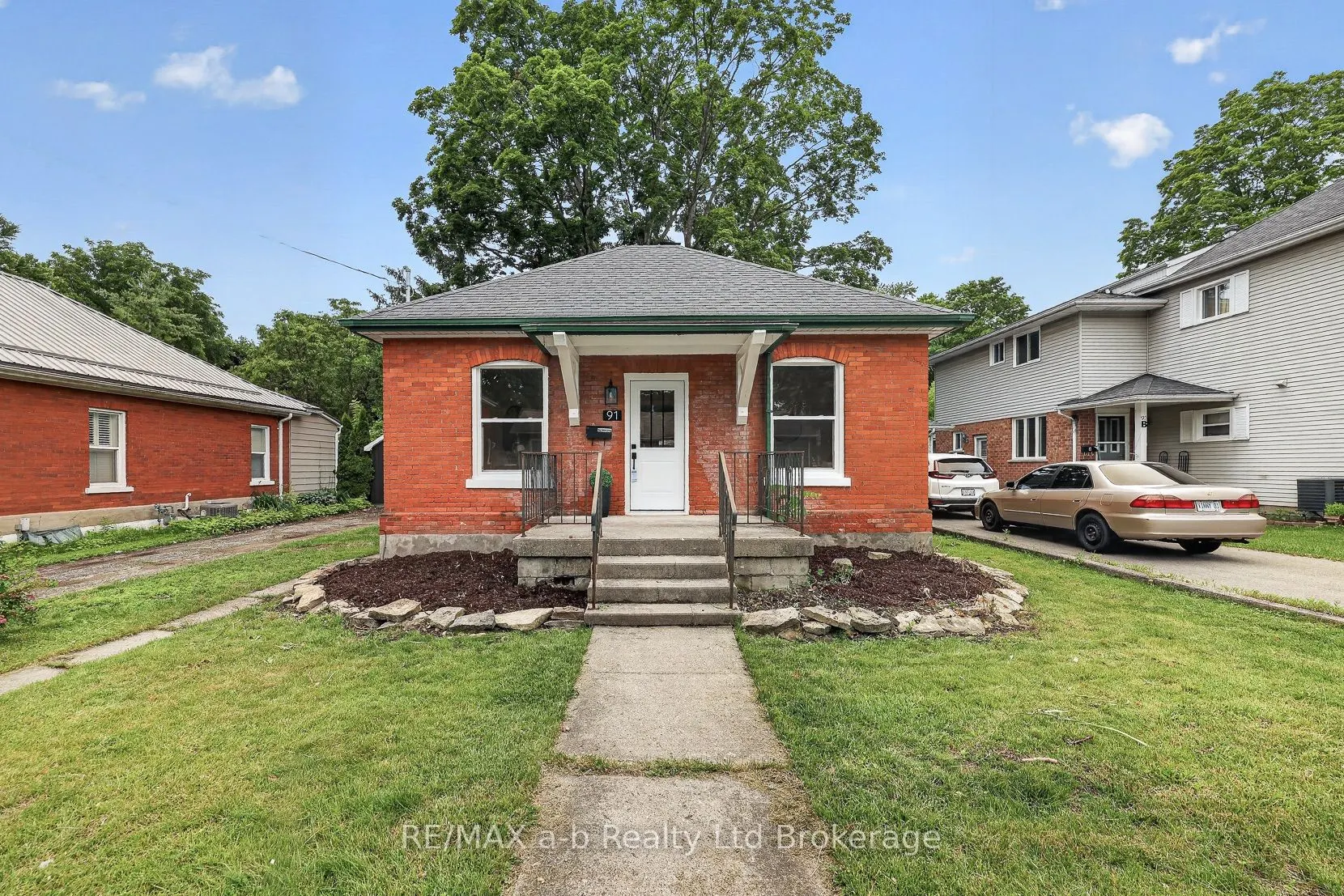 91 Winniett Street