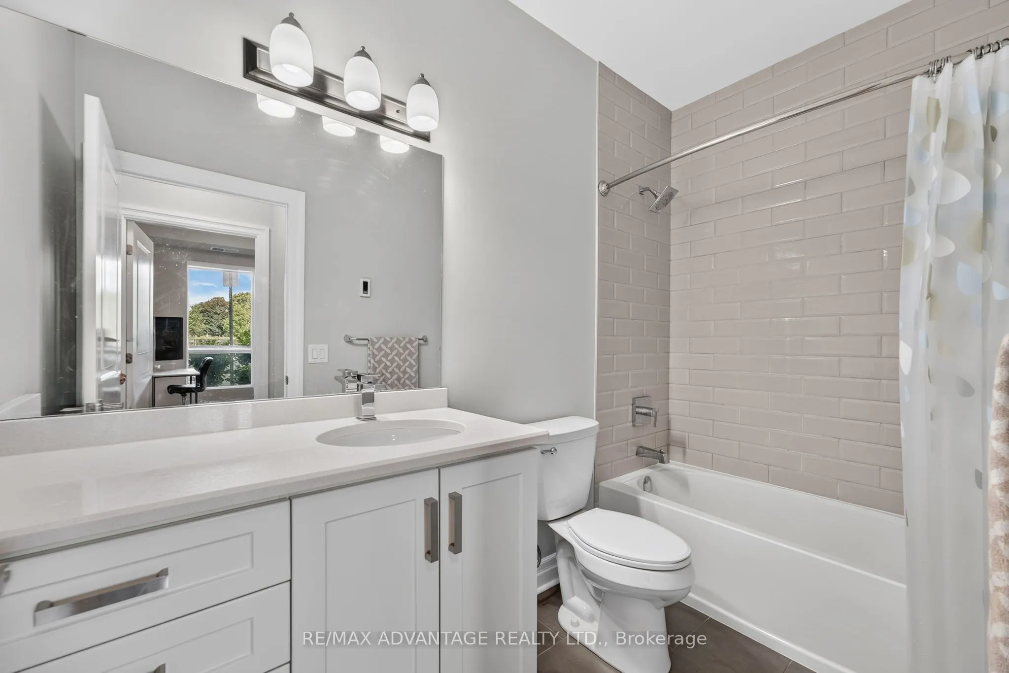 1200 Commissioners Road W #118