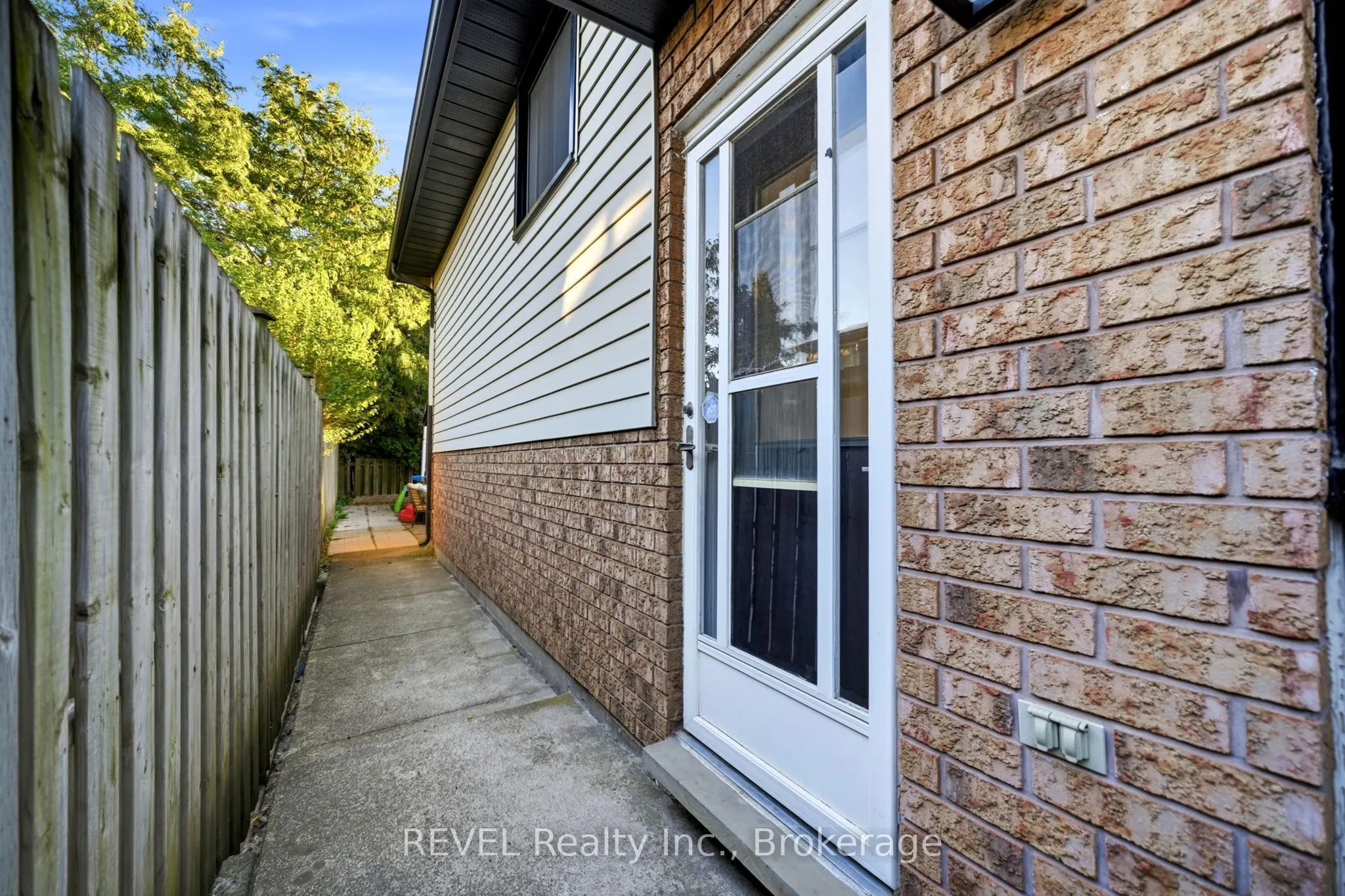 3370 Cardinal Drive