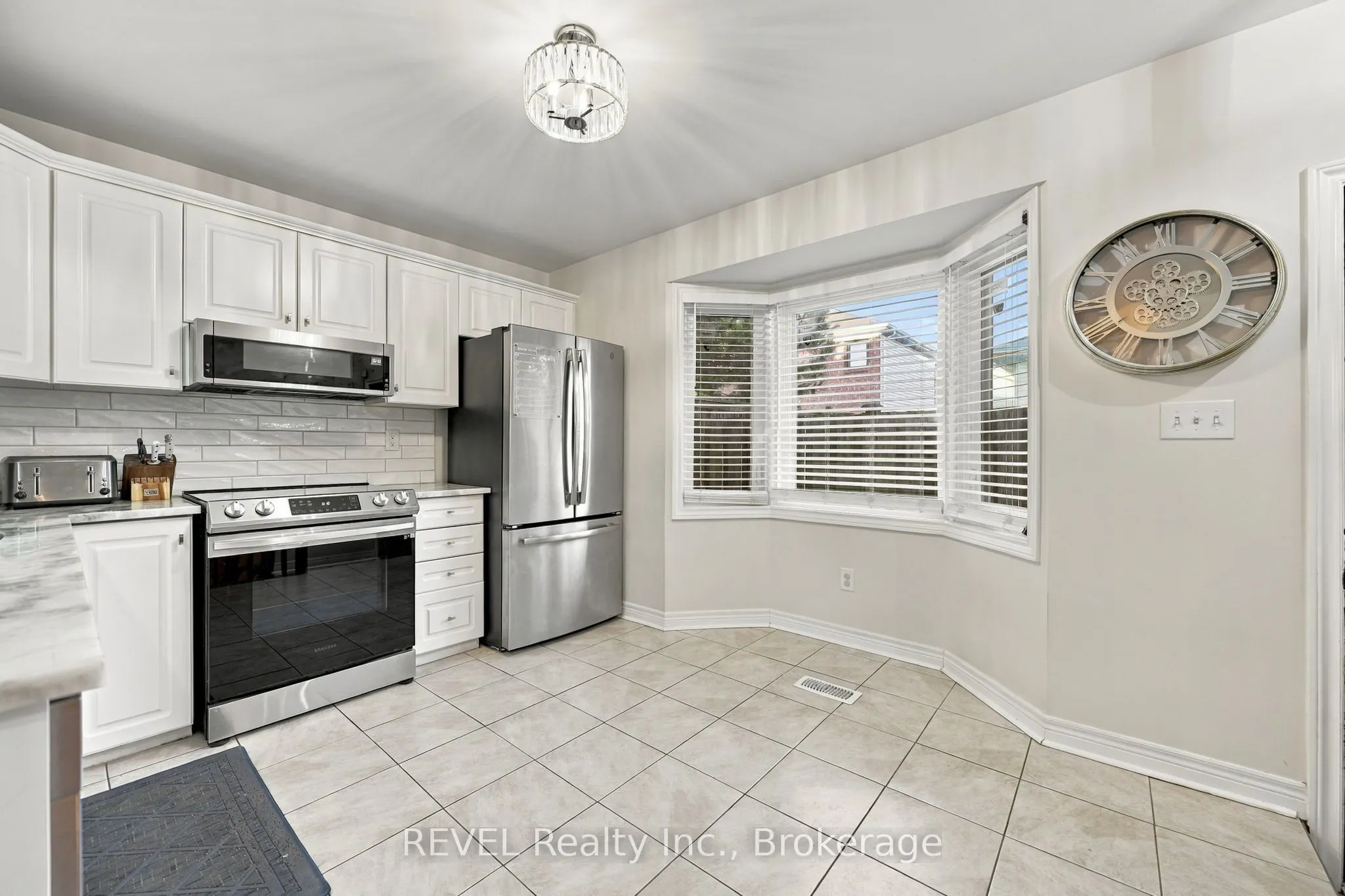 3370 Cardinal Drive