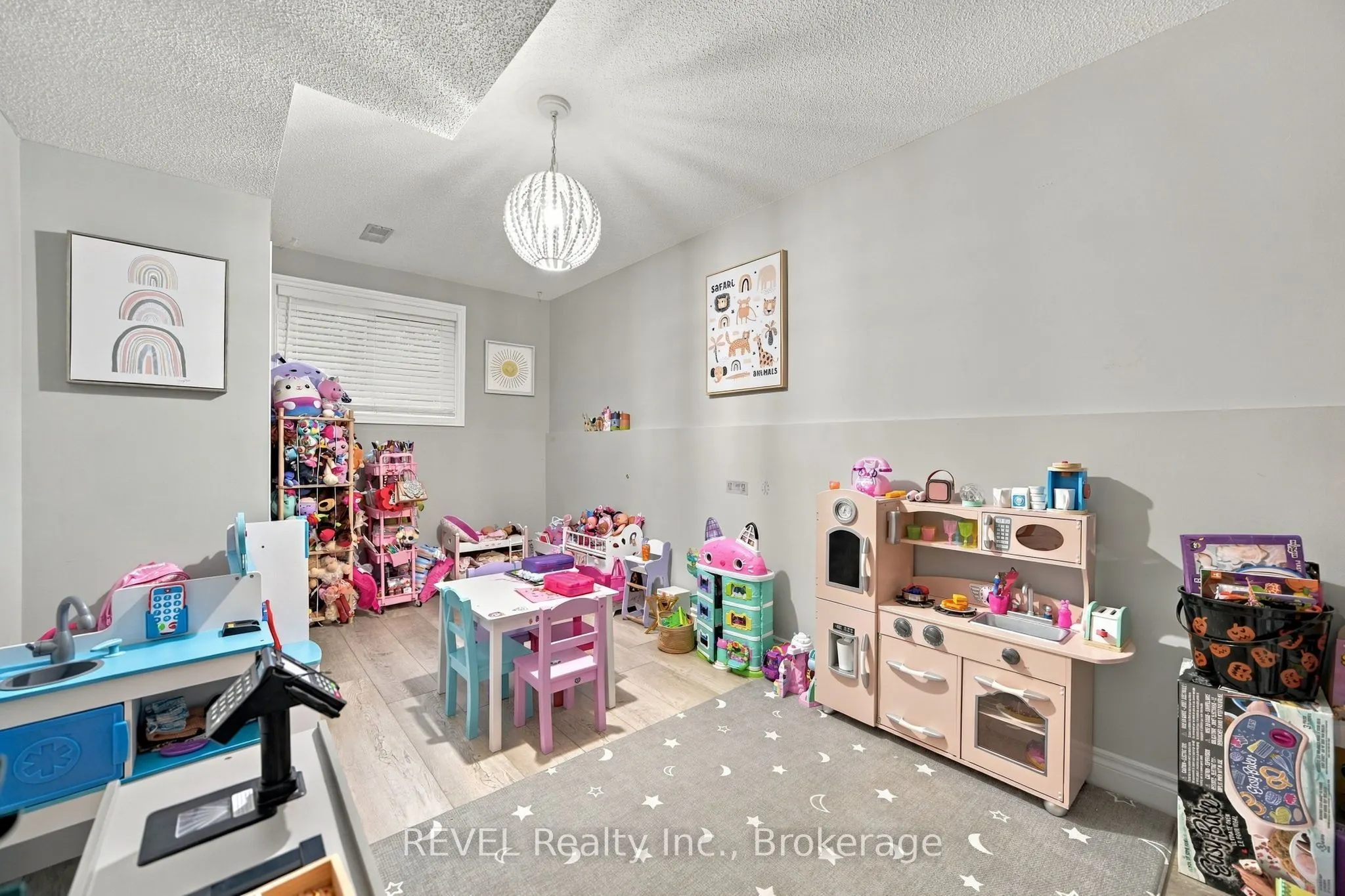 3370 Cardinal Drive