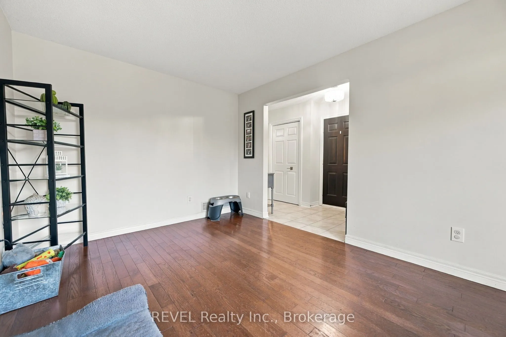 3370 Cardinal Drive