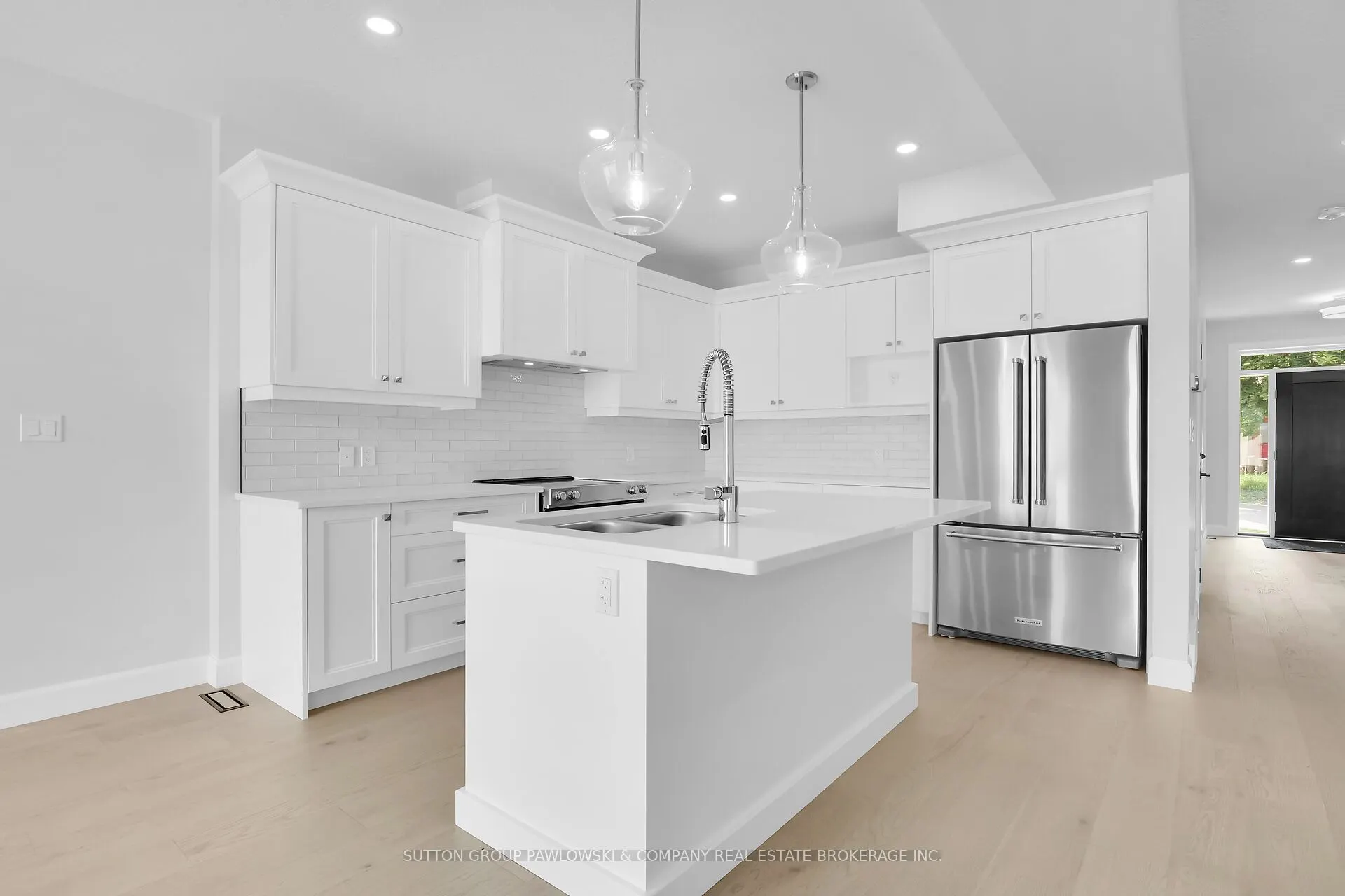 414 Old Wonderland Road #3