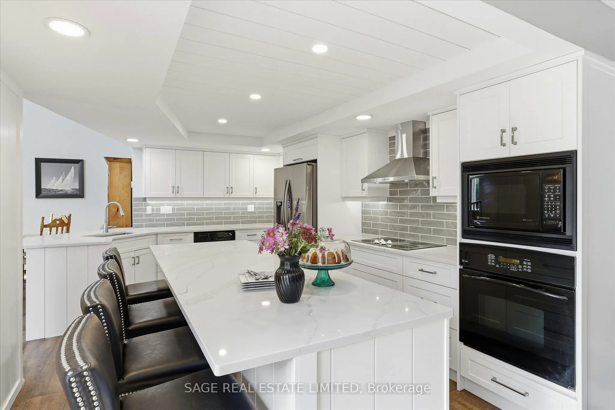 1 Sherwood Street #401