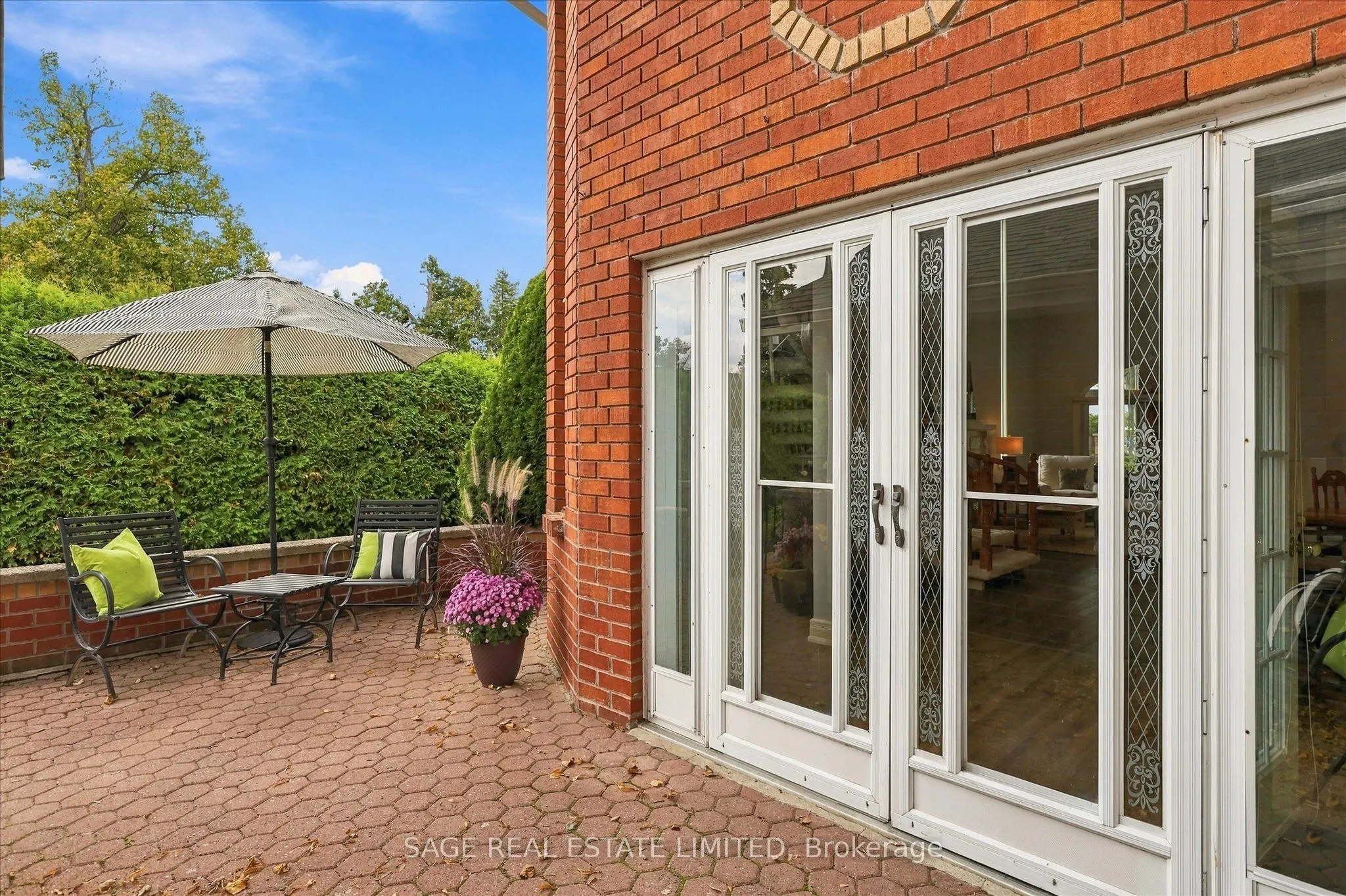 1 Sherwood Street #401