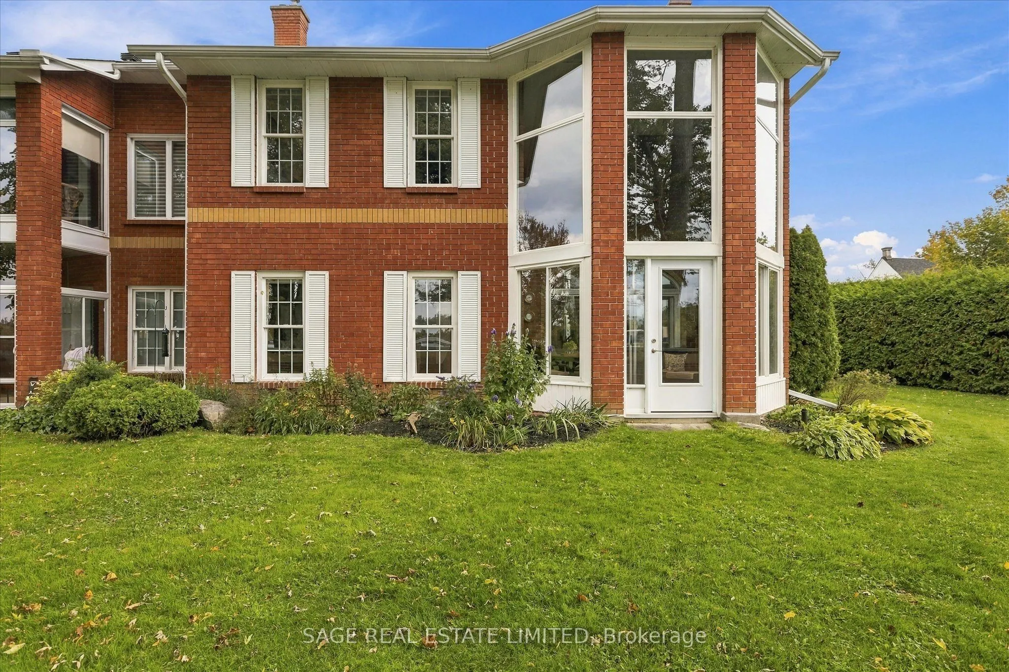 1 Sherwood Street #401