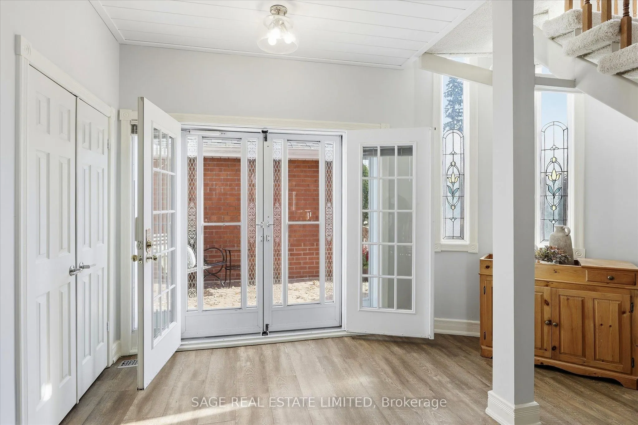 1 Sherwood Street #401