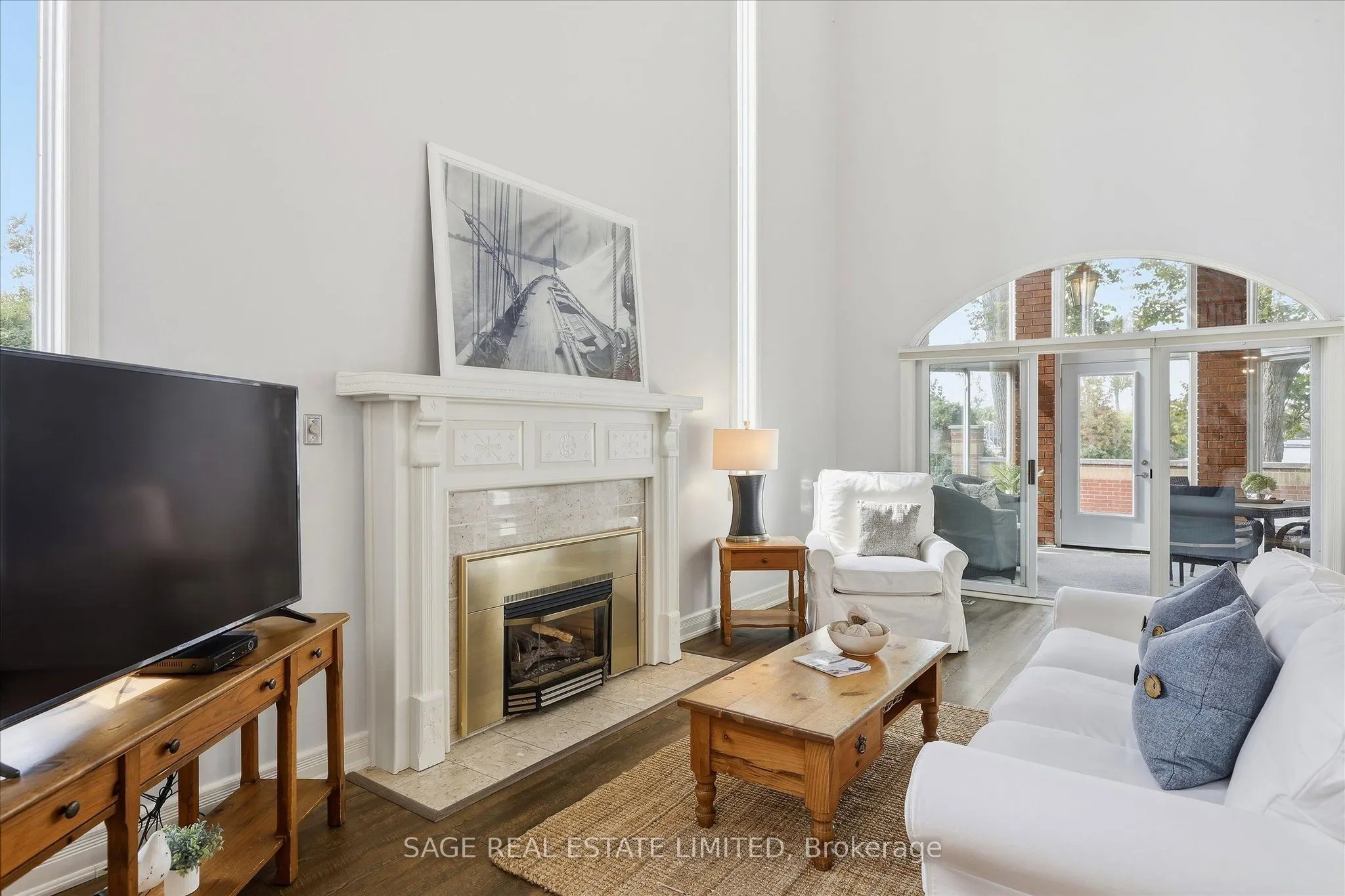1 Sherwood Street #401