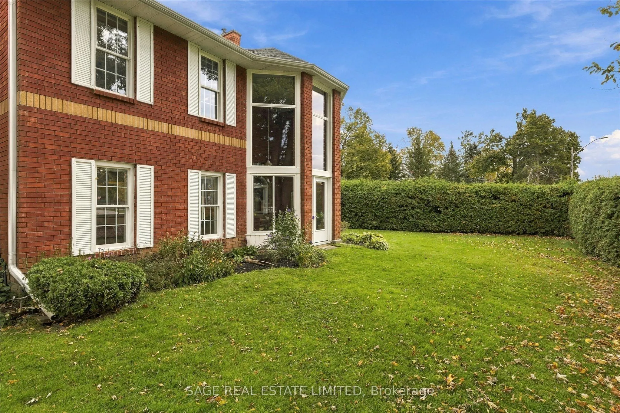 1 Sherwood Street #401