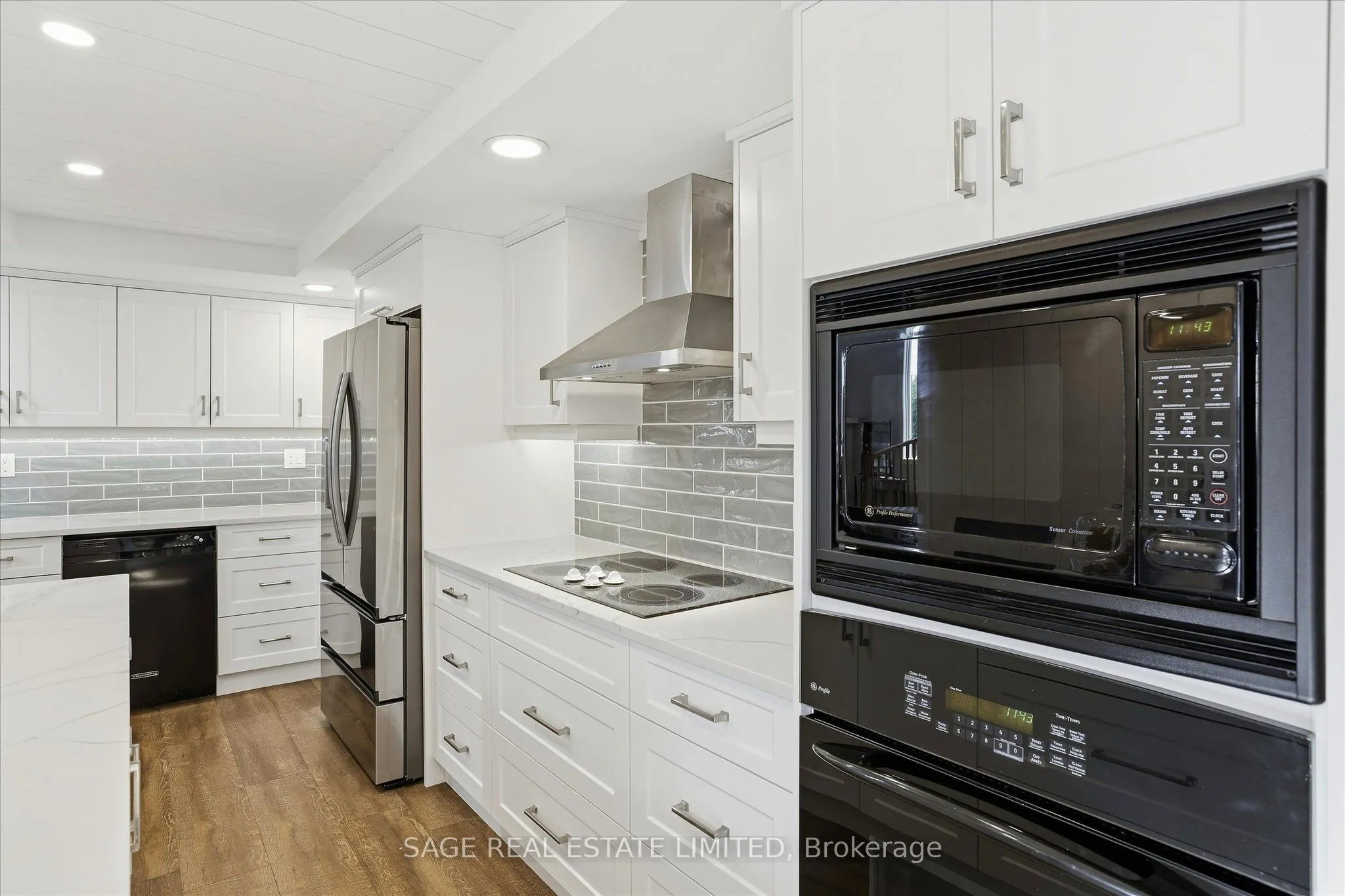 1 Sherwood Street #401