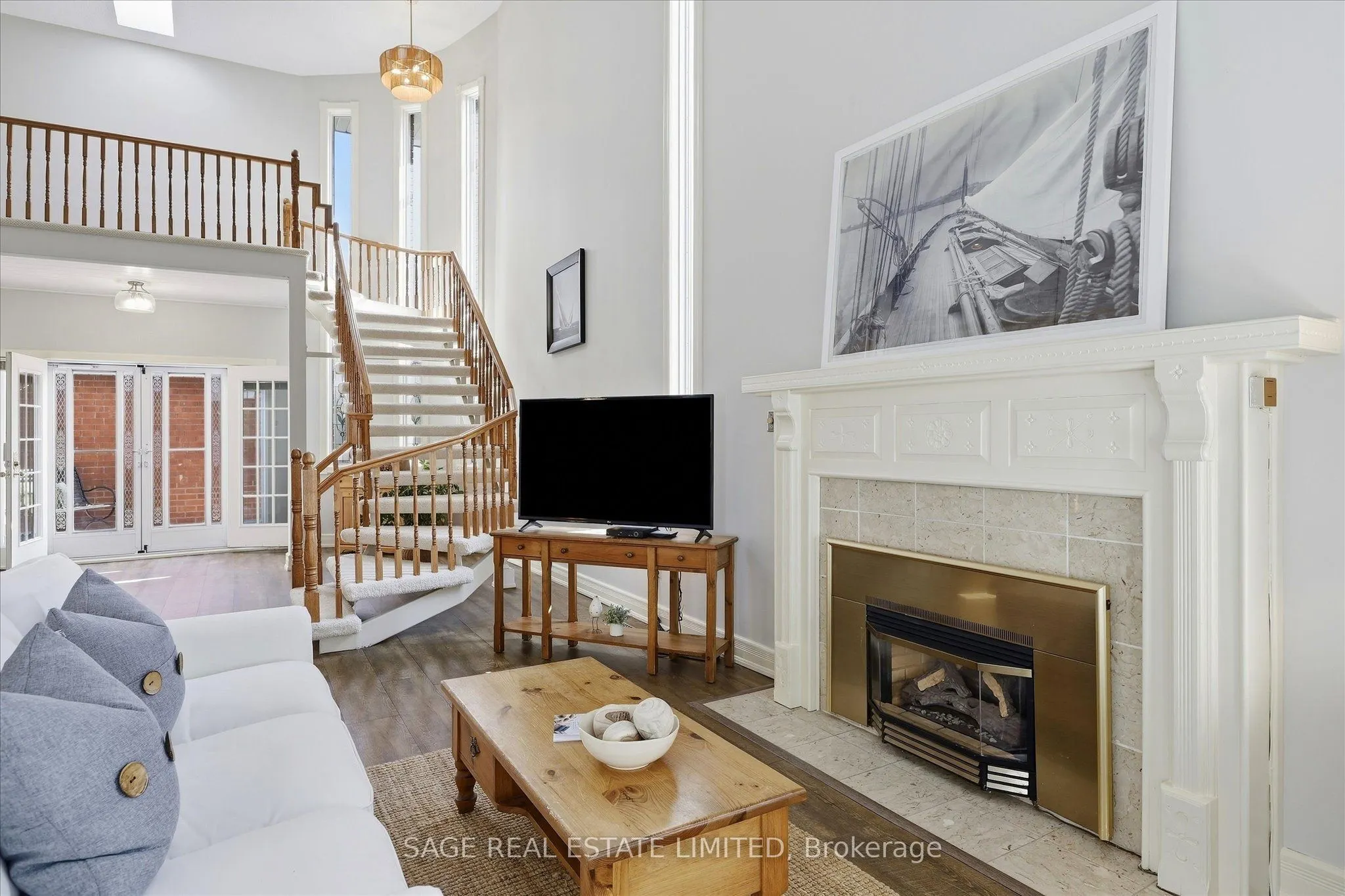 1 Sherwood Street #401