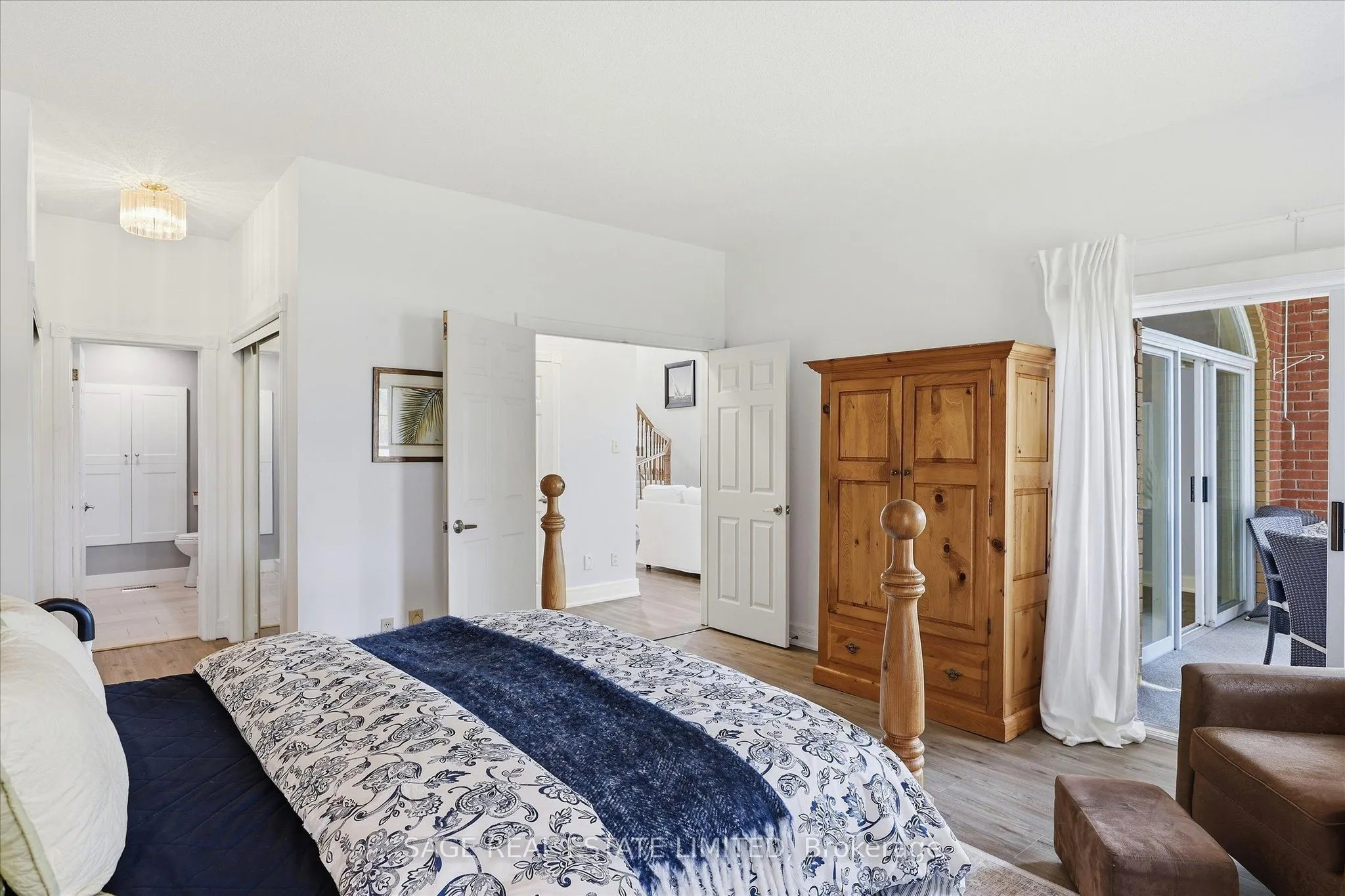1 Sherwood Street #401