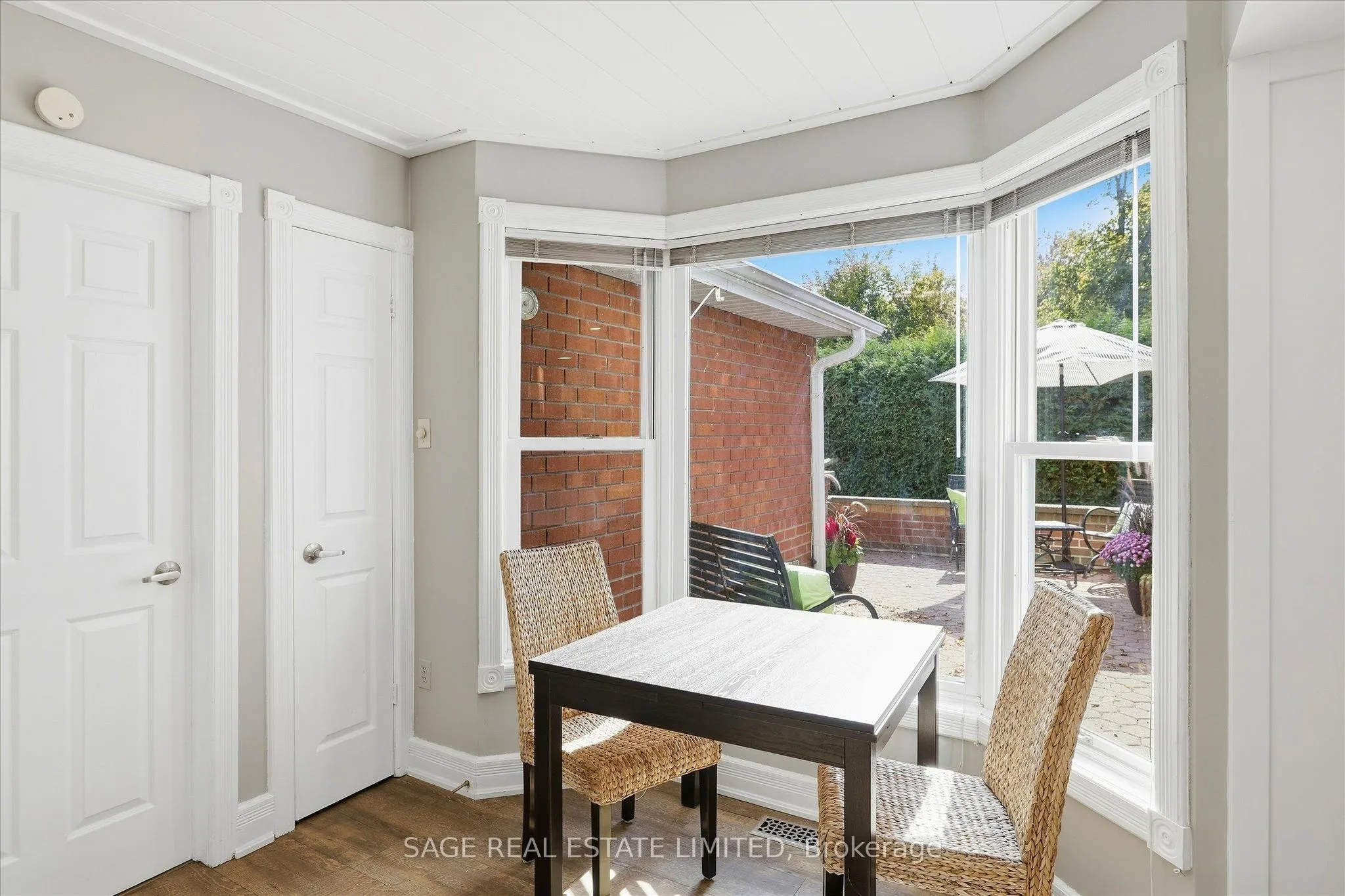 1 Sherwood Street #401