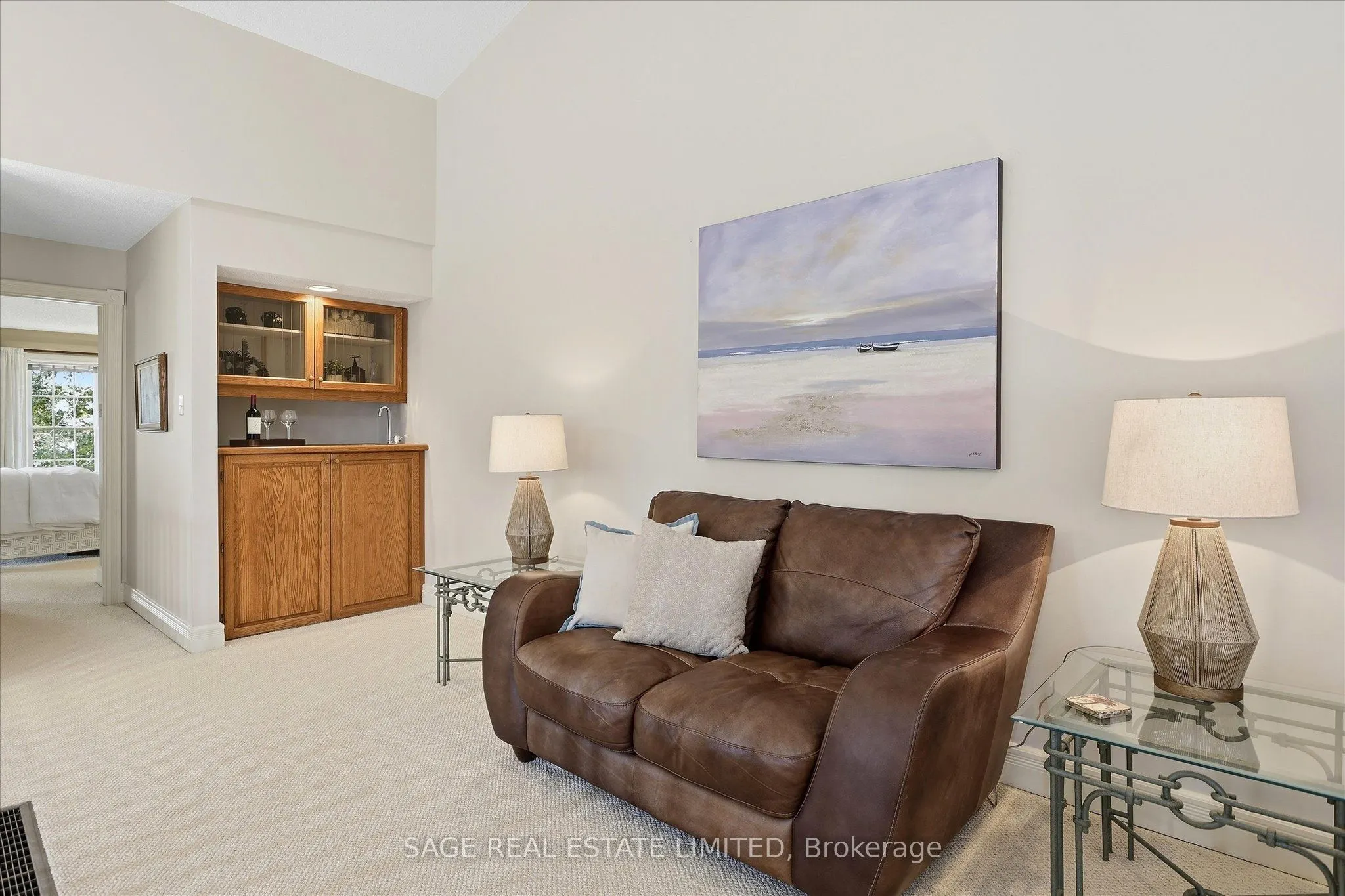 1 Sherwood Street #401