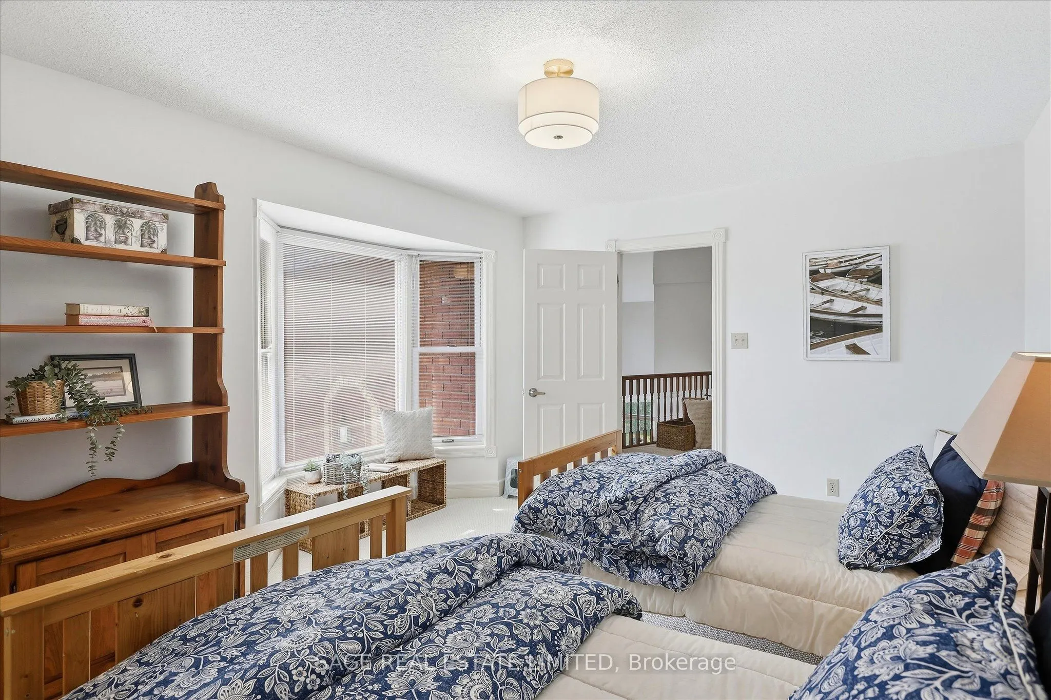 1 Sherwood Street #401