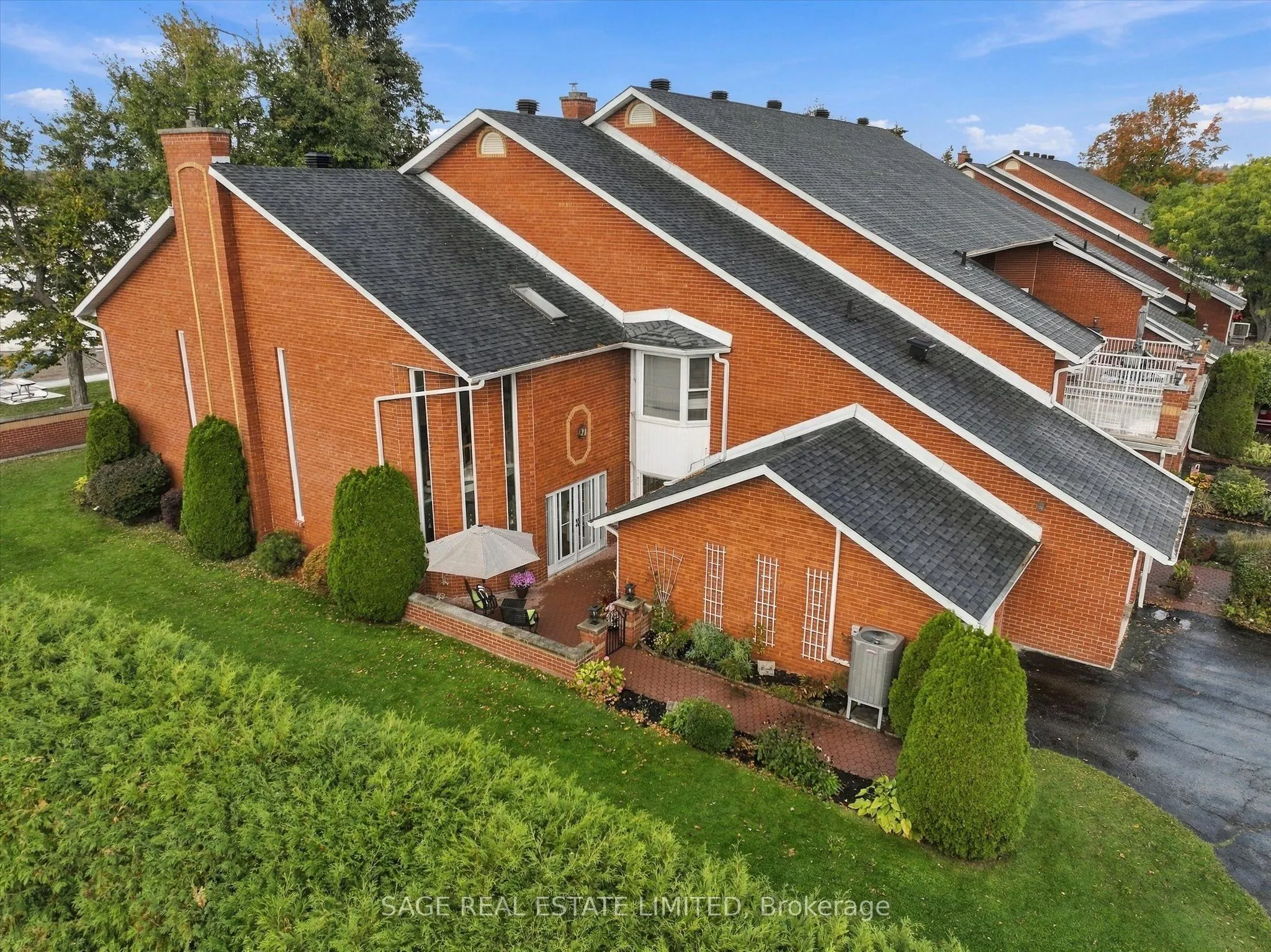 1 Sherwood Street #401