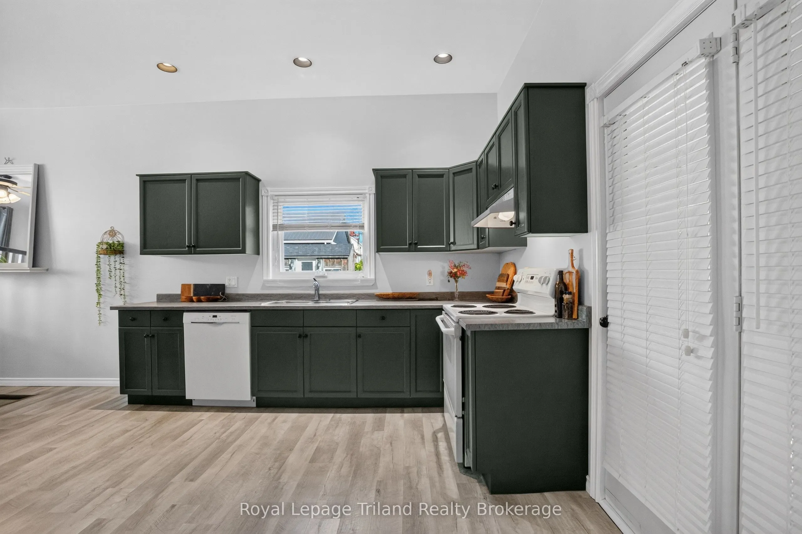 14 Elgin Street W