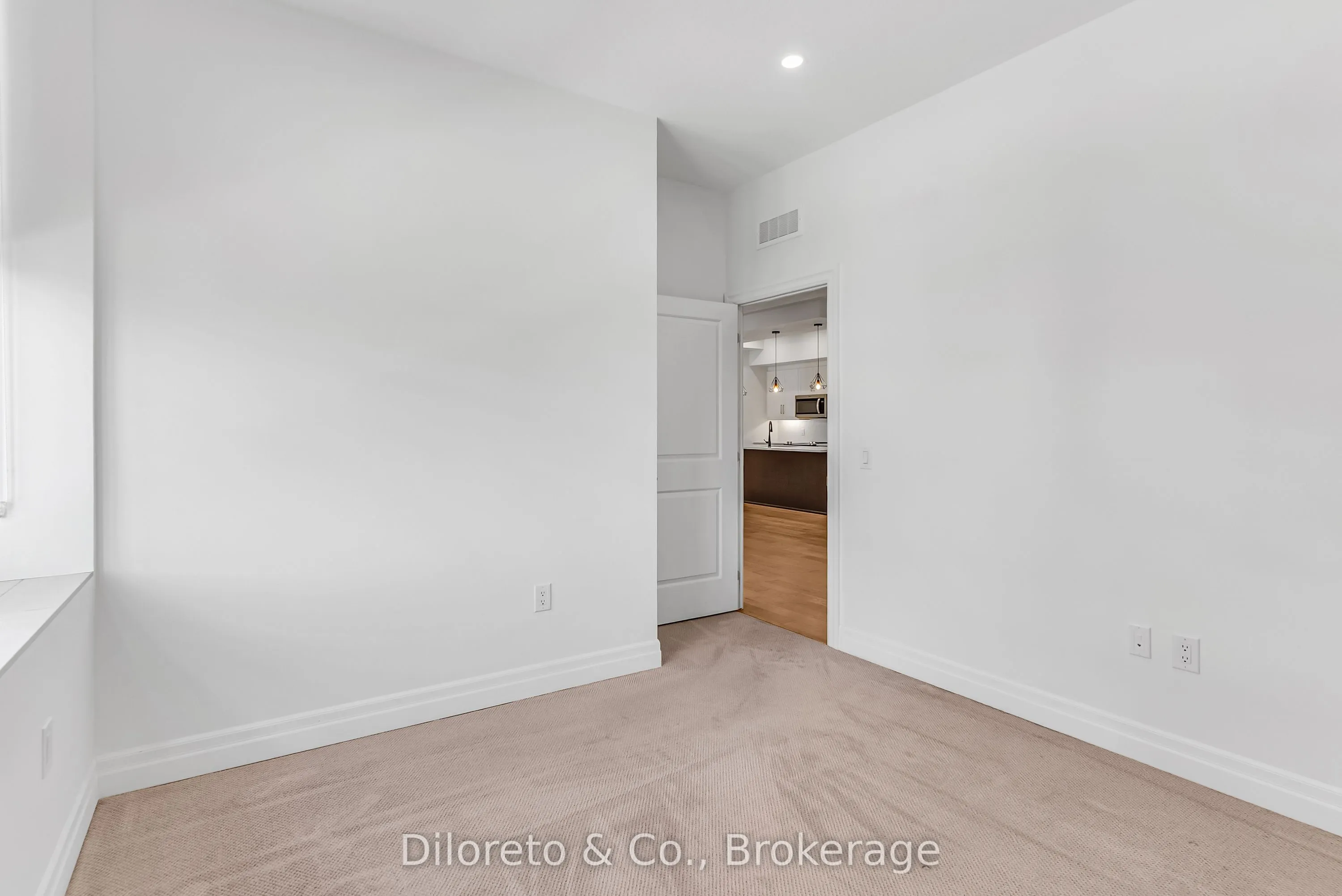 1880 GORDON Street #214