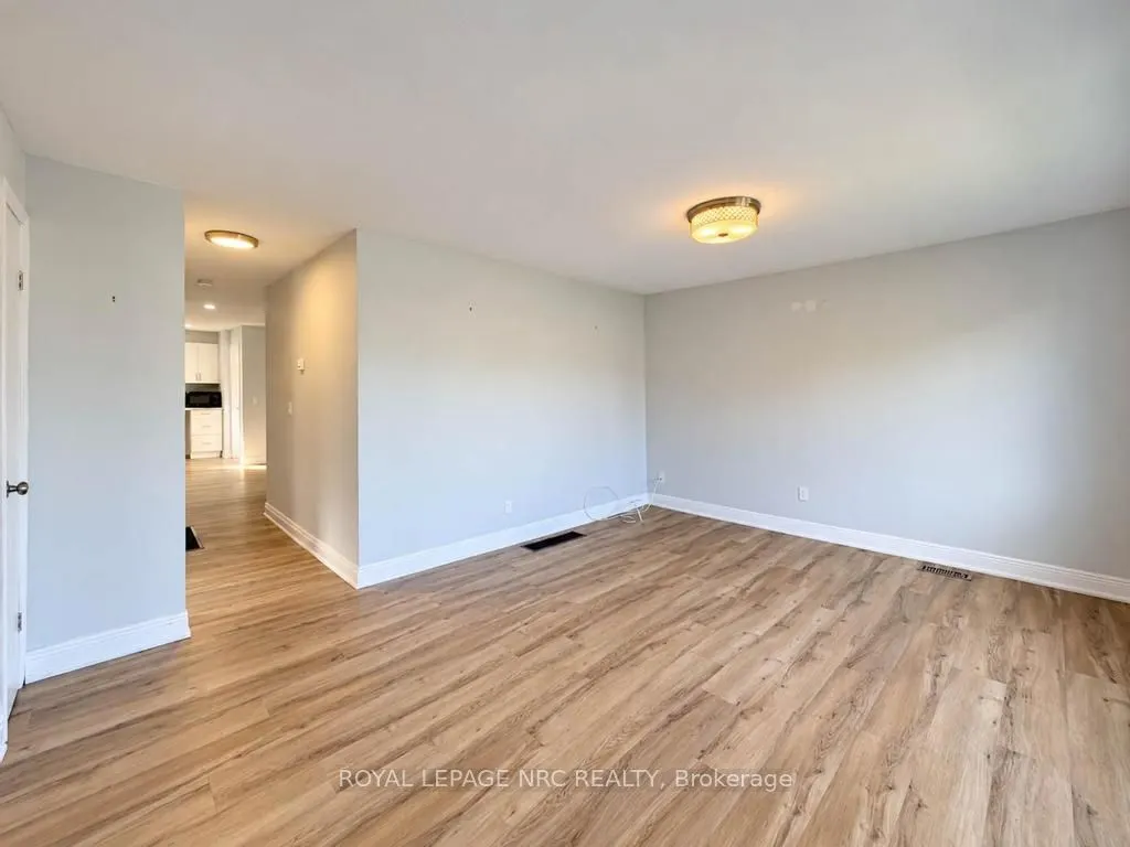 369 Lincoln Street