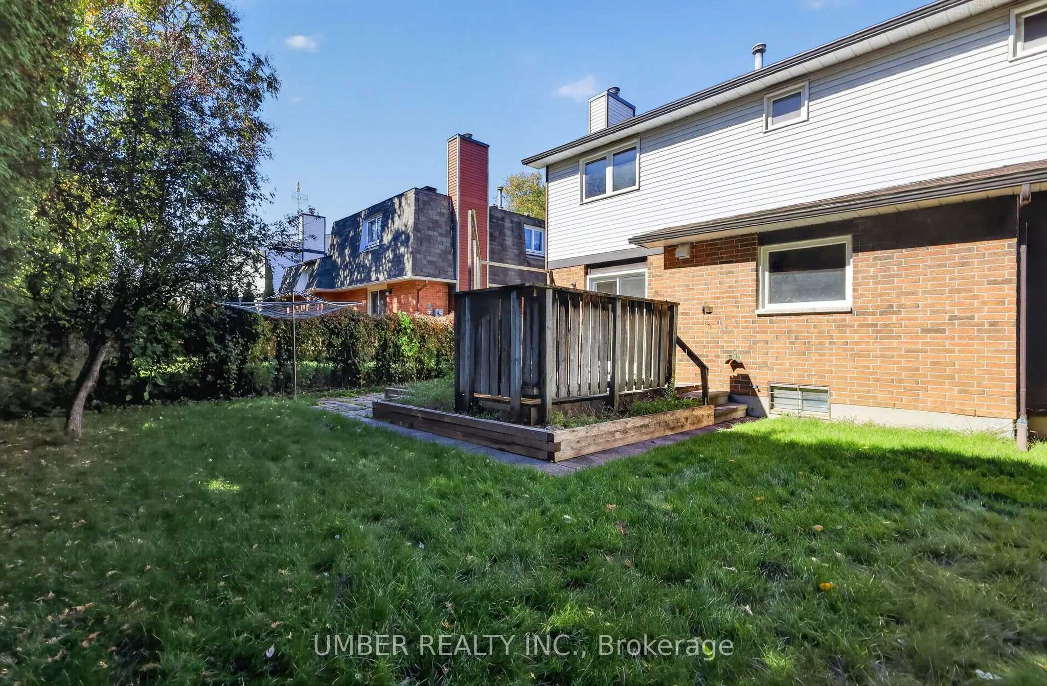 120 Hawk Crescent