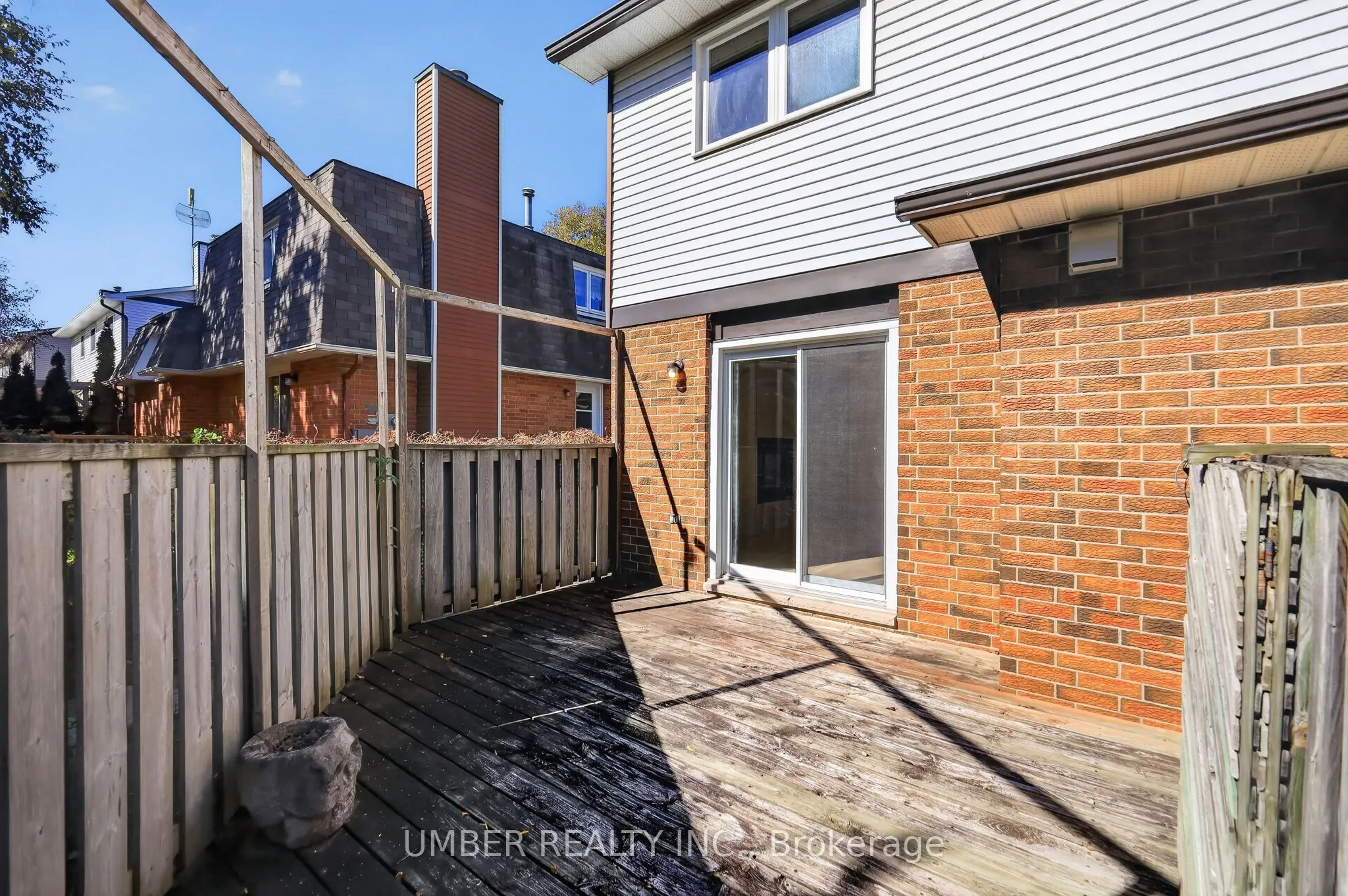120 Hawk Crescent