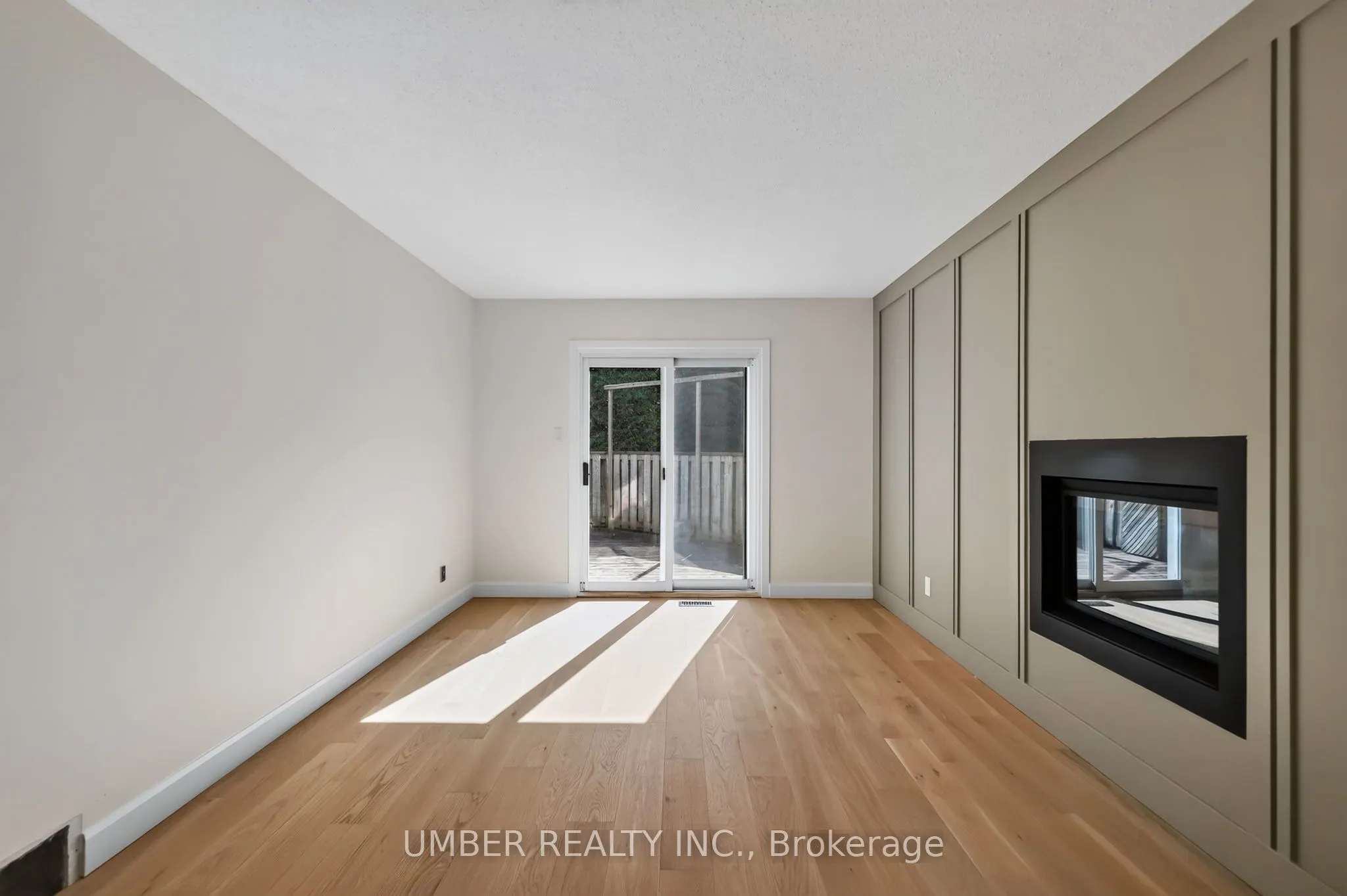120 Hawk Crescent