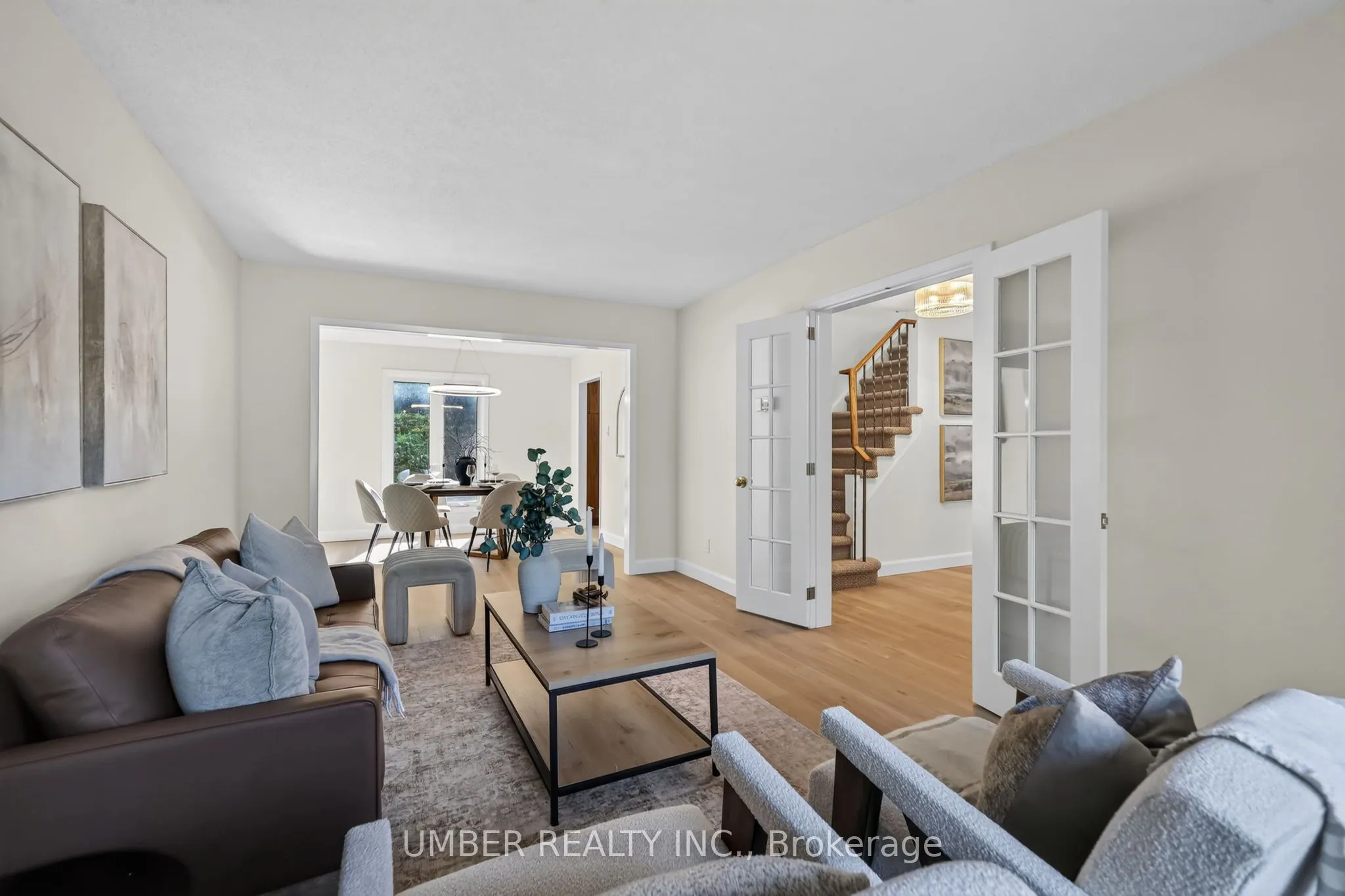 120 Hawk Crescent