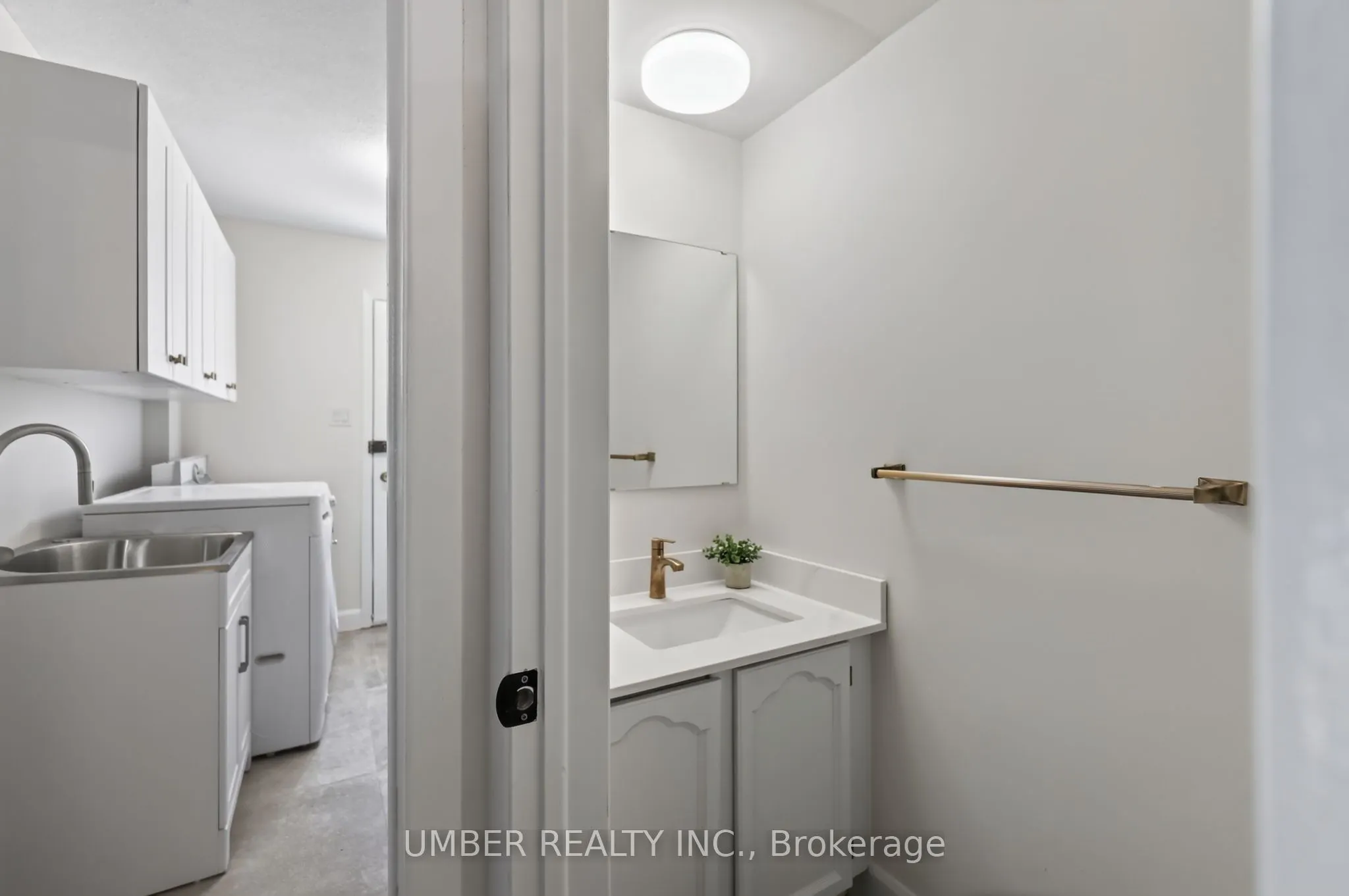 120 Hawk Crescent