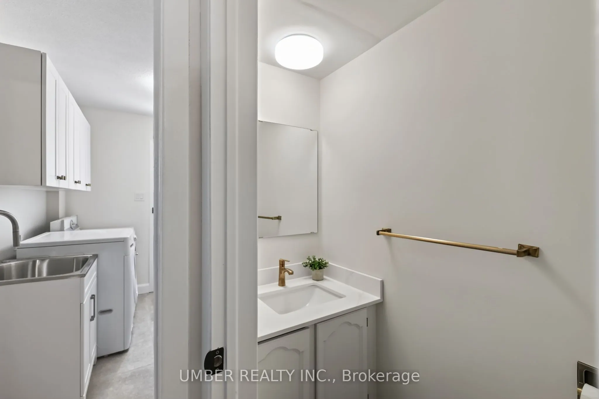 120 Hawk Crescent