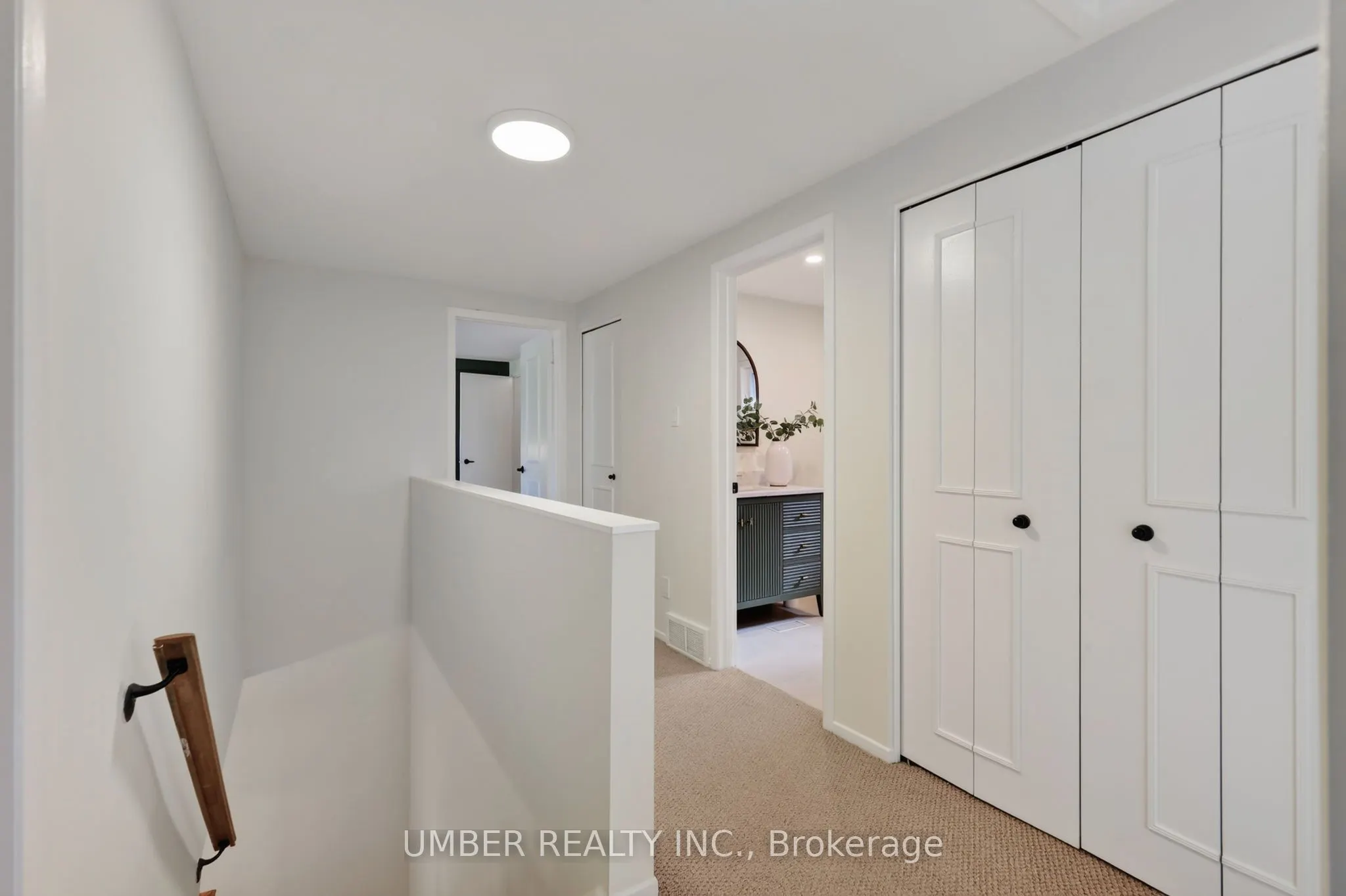 120 Hawk Crescent