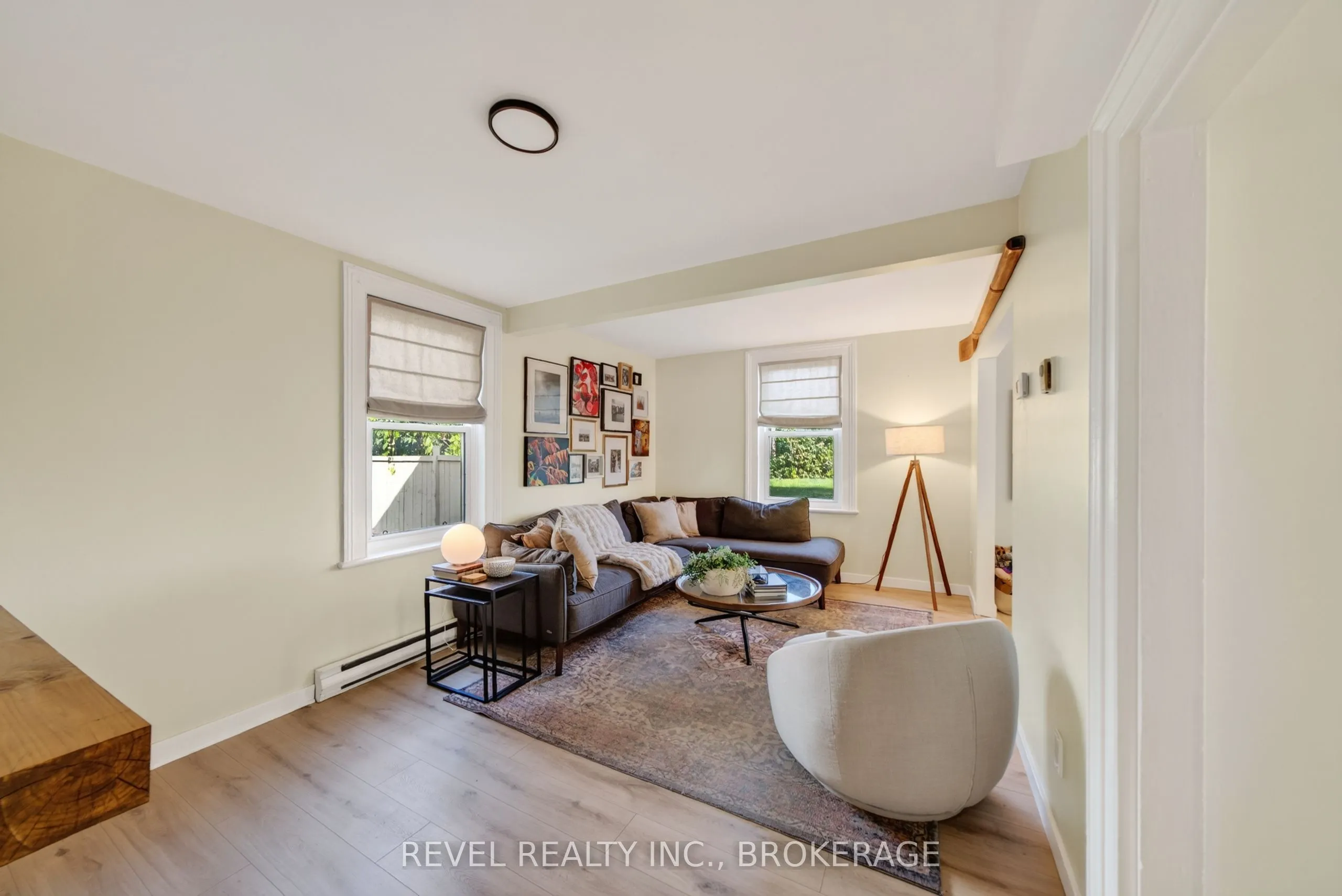 637 Collins Bay Road