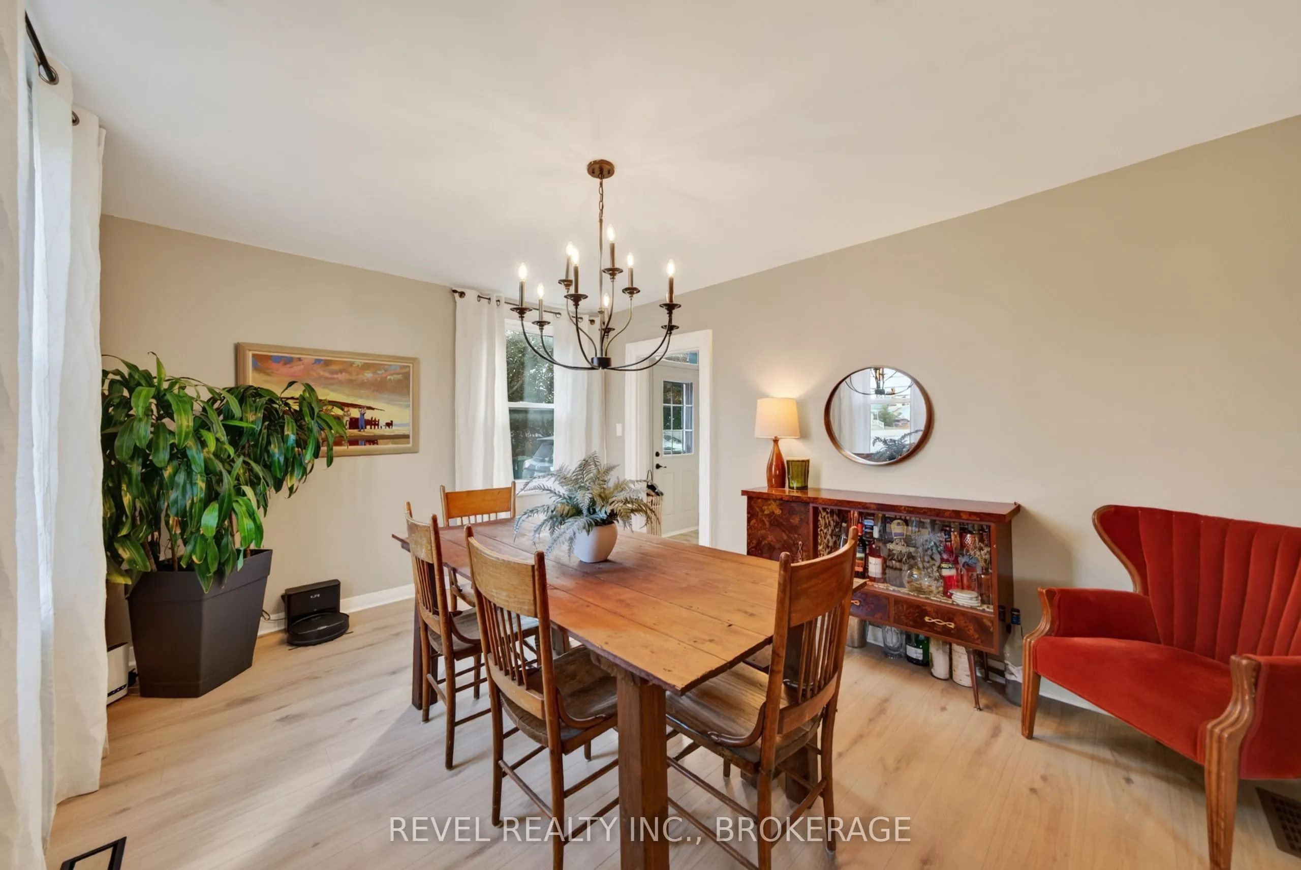 637 Collins Bay Road